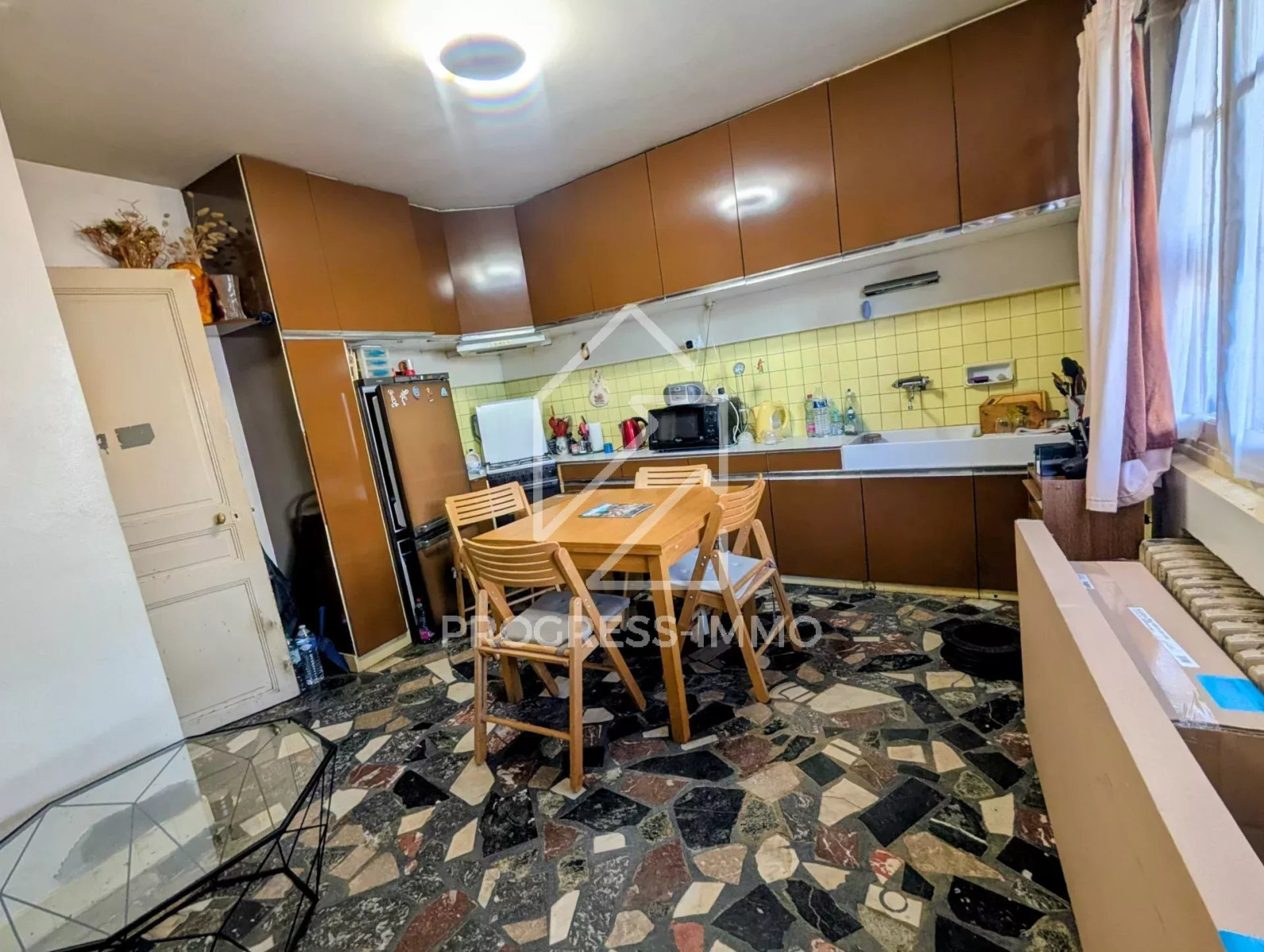 
                                                Vente
                                                 Maison à rénover avec fort potentiel – Champigny-sur-Marne