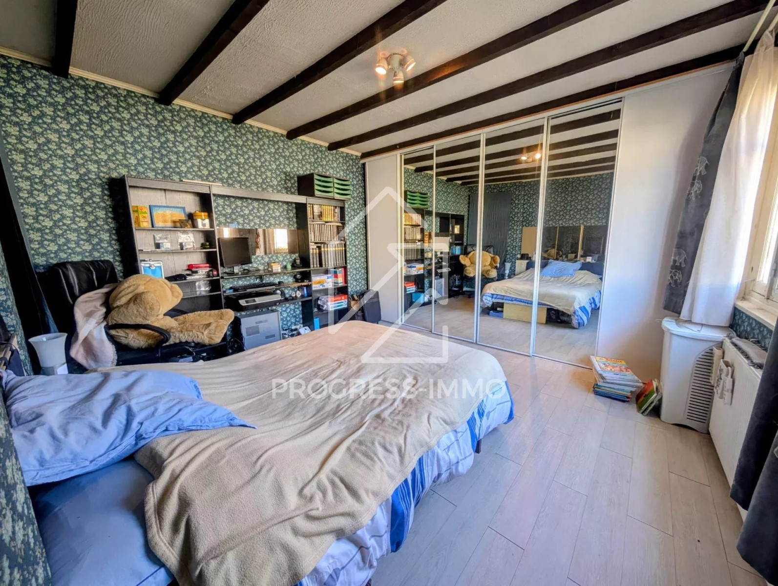 
                                                Vente
                                                 Maison à rénover avec fort potentiel – Champigny-sur-Marne