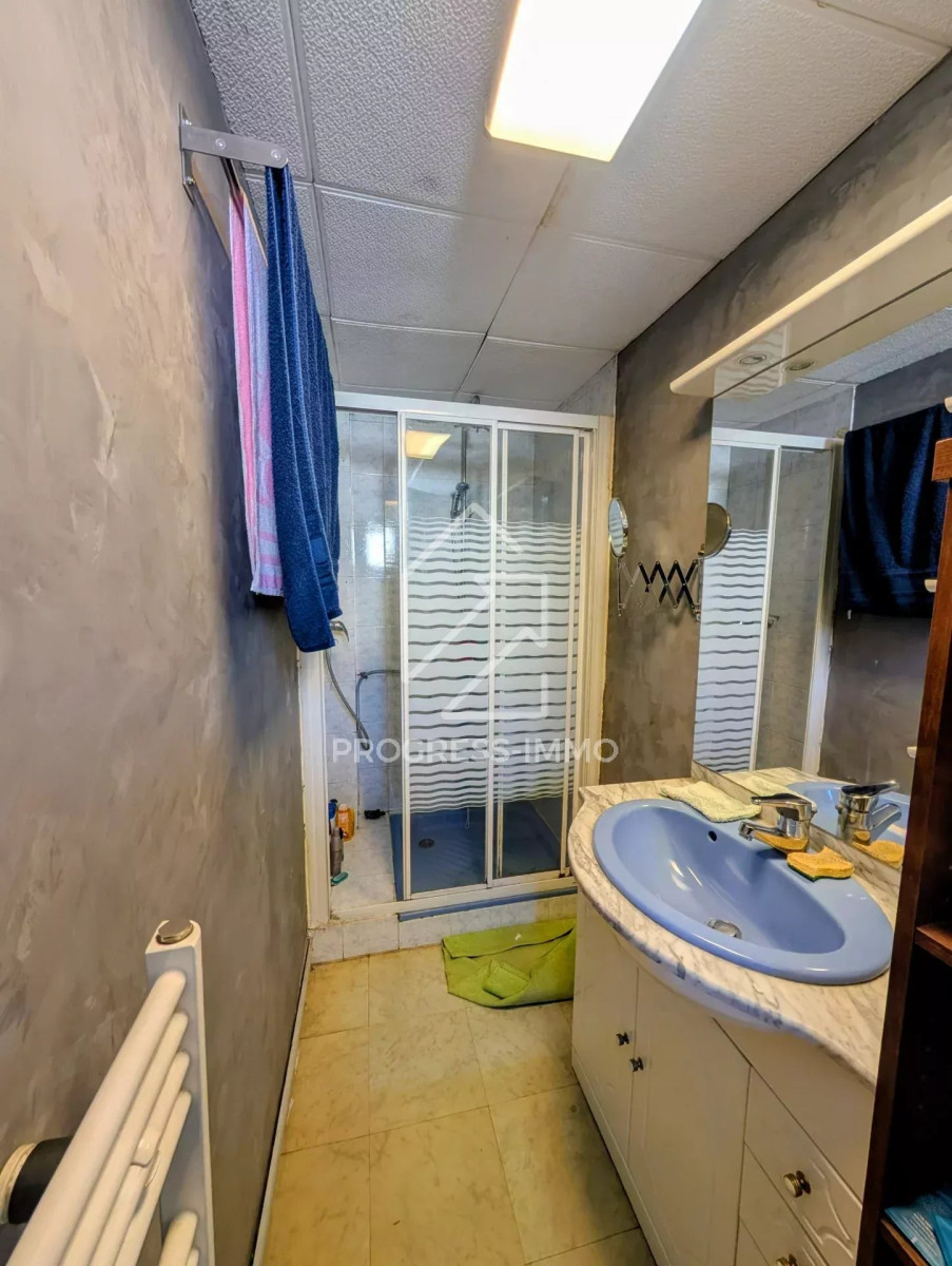 
                                                Vente
                                                 Maison à rénover avec fort potentiel – Champigny-sur-Marne