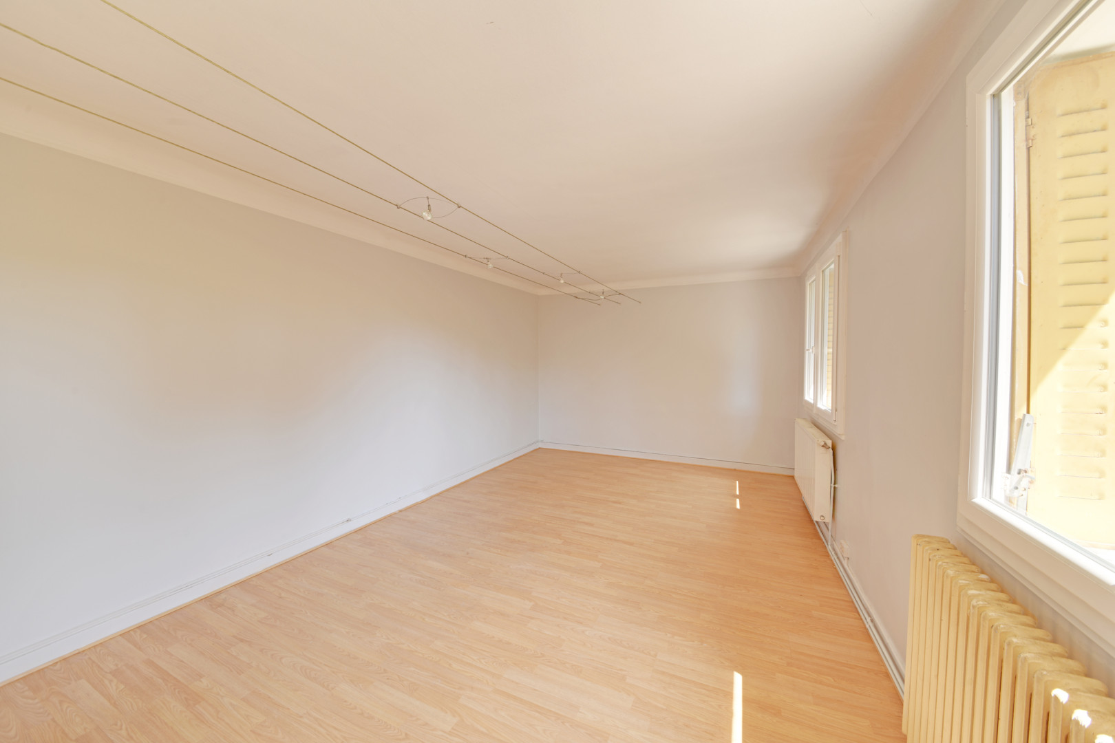 
                                                Vente
                                                 Maison à rénover avec jardin – Saint-Genis-Laval – 71 m² habitables 299 000€