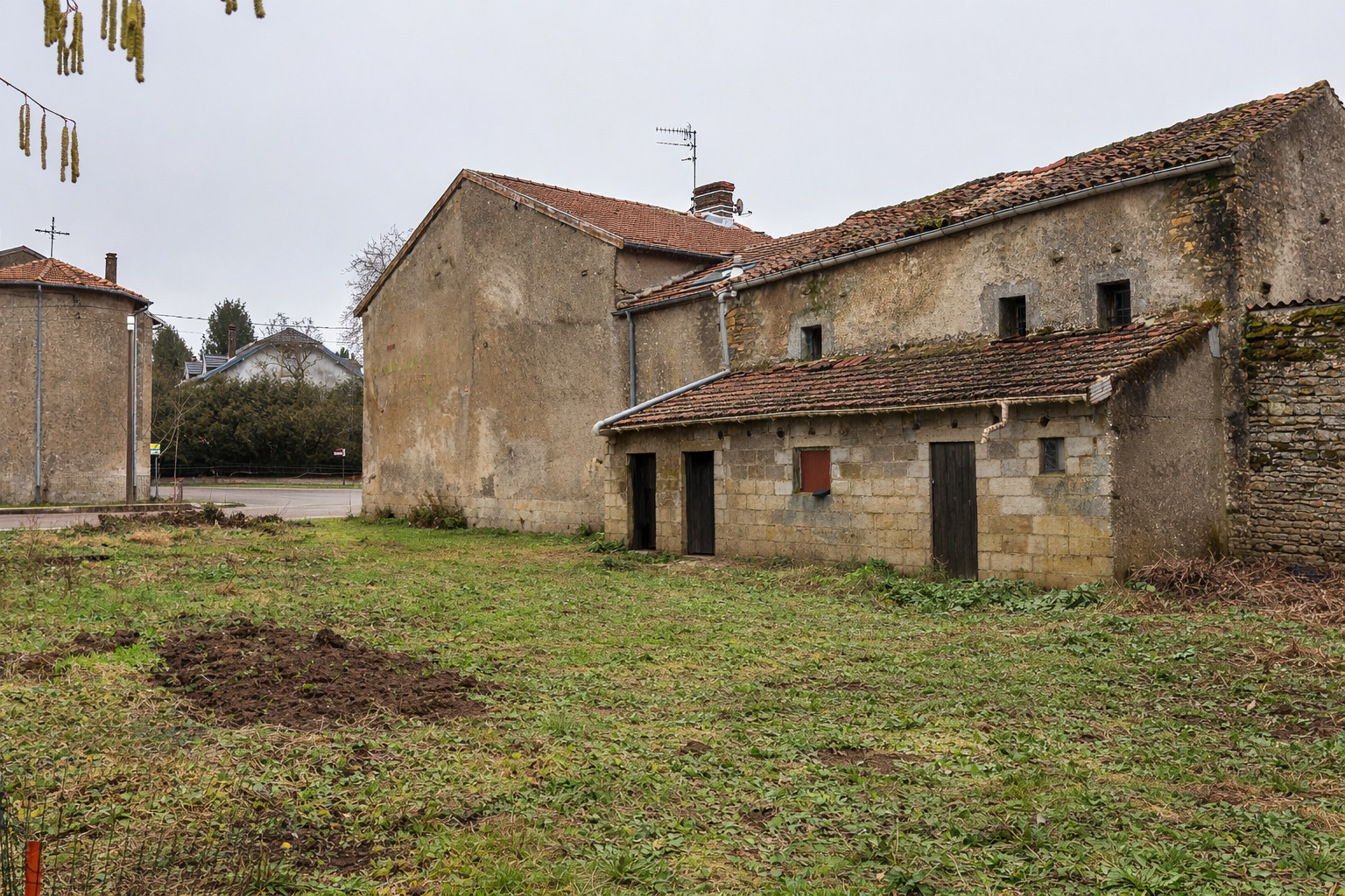 
                                                Vente
                                                 Maison à rénover entièrement - Potentiel déjà pensé