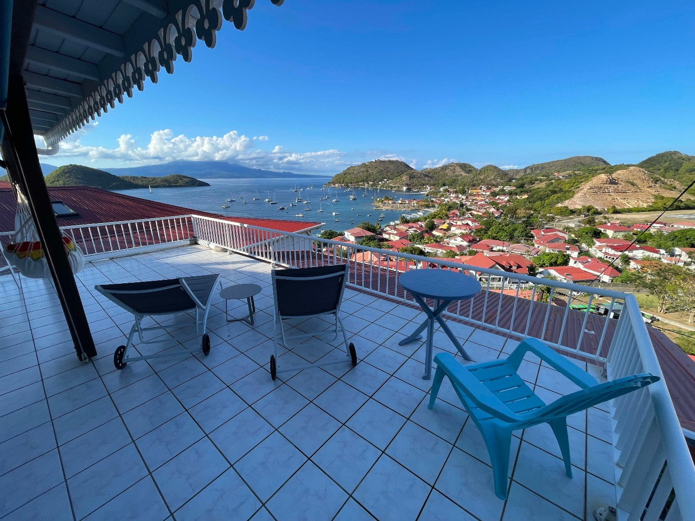 
                                                Vente
                                                 Maison à Terre de Haut avec vue sur la baie.