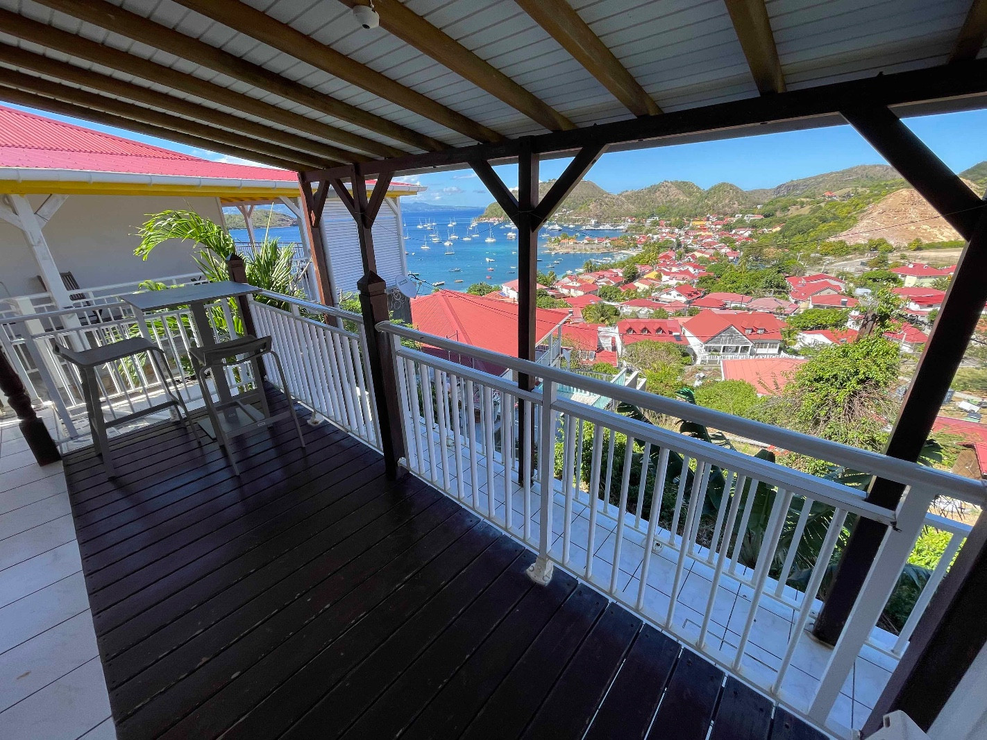 
                                                Vente
                                                 Maison à Terre de Haut avec vue sur la baie.