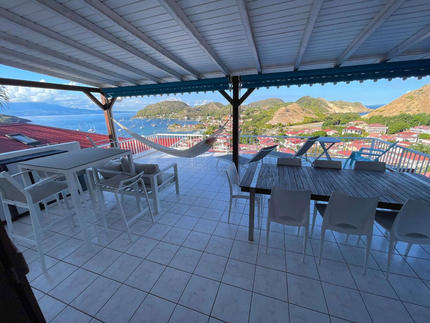 
                                                Vente
                                                 Maison à Terre de Haut avec vue sur la baie.