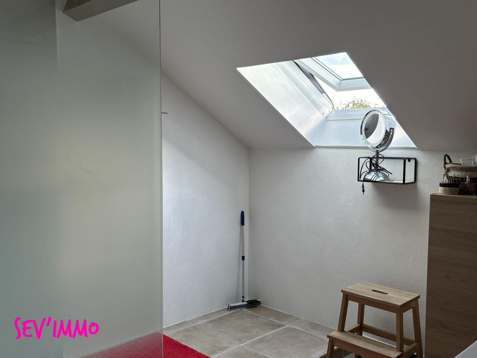 
                                                Vente
                                                 Maison à vendre Creuzier-le-Vieux