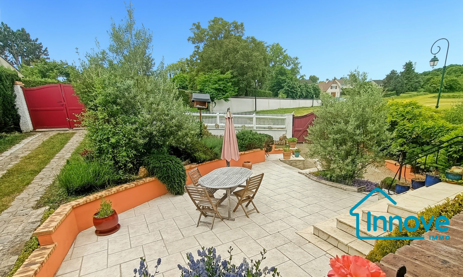 
                                                Vente
                                                 MAISON A VENDRE - ROUVRES - VIE DE PLAIN PIED ET SOUS SOL TOTAL