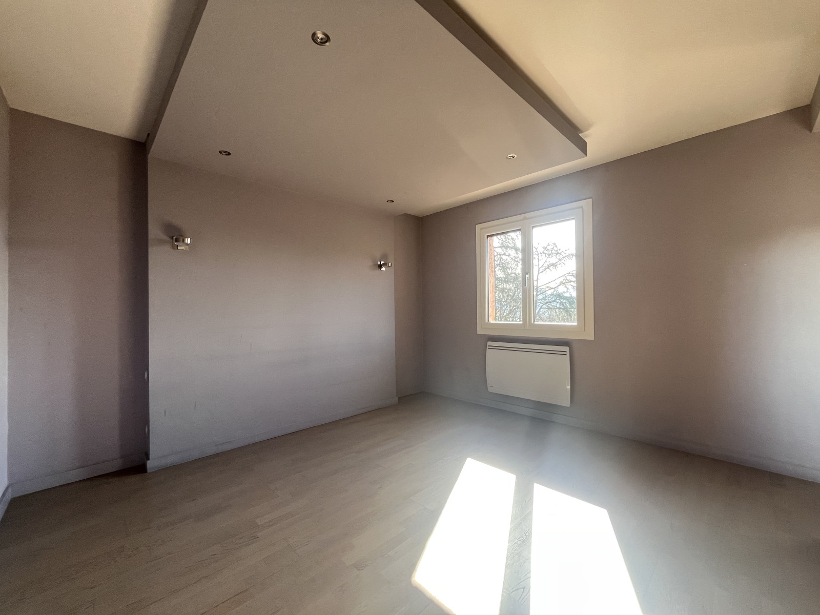 
                                                Vente
                                                 Maison à vendre sur Ecully