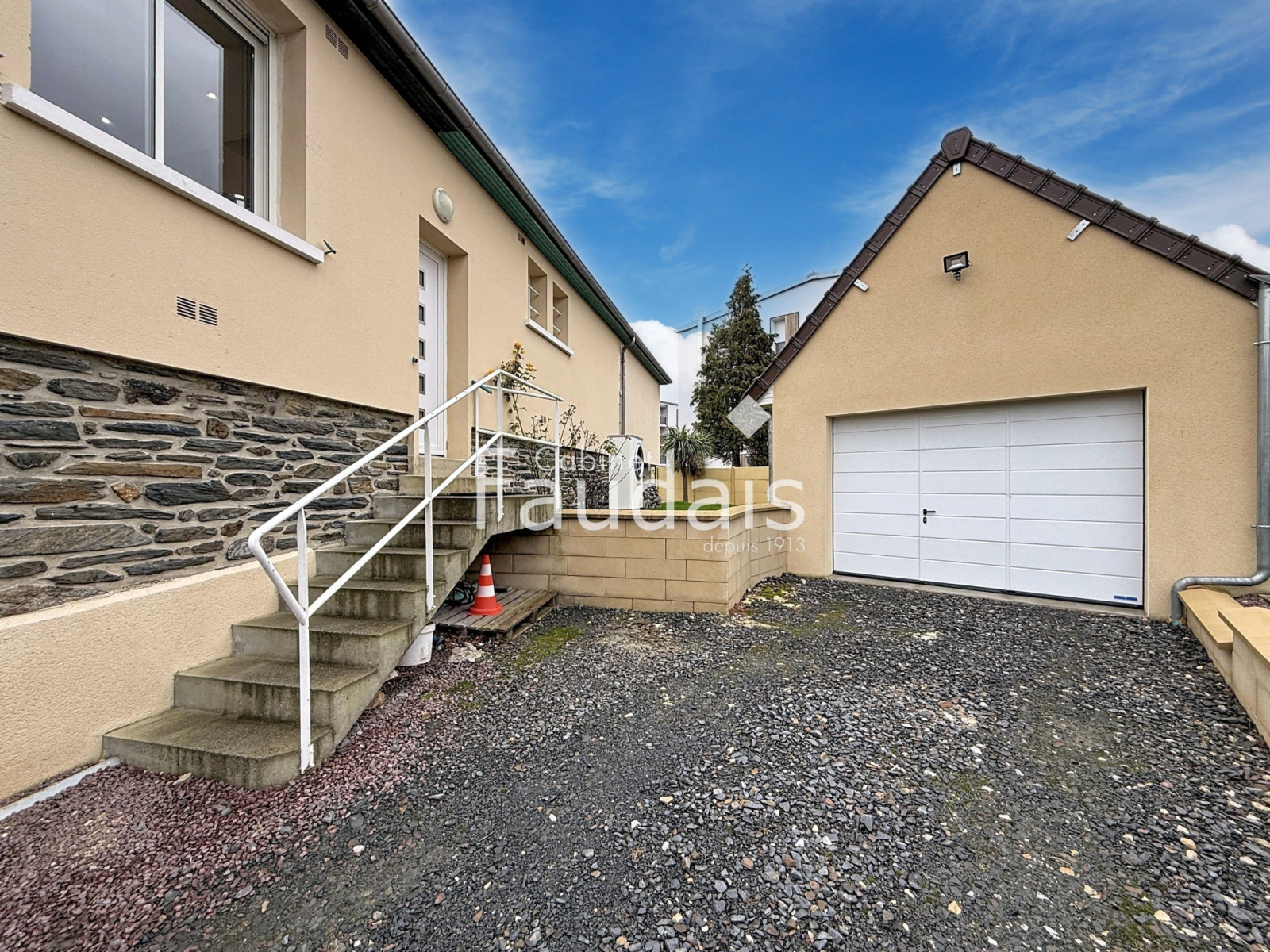 
                                                Vente
                                                 Maison - Agneaux - 3 chambres - proximité commerces et école