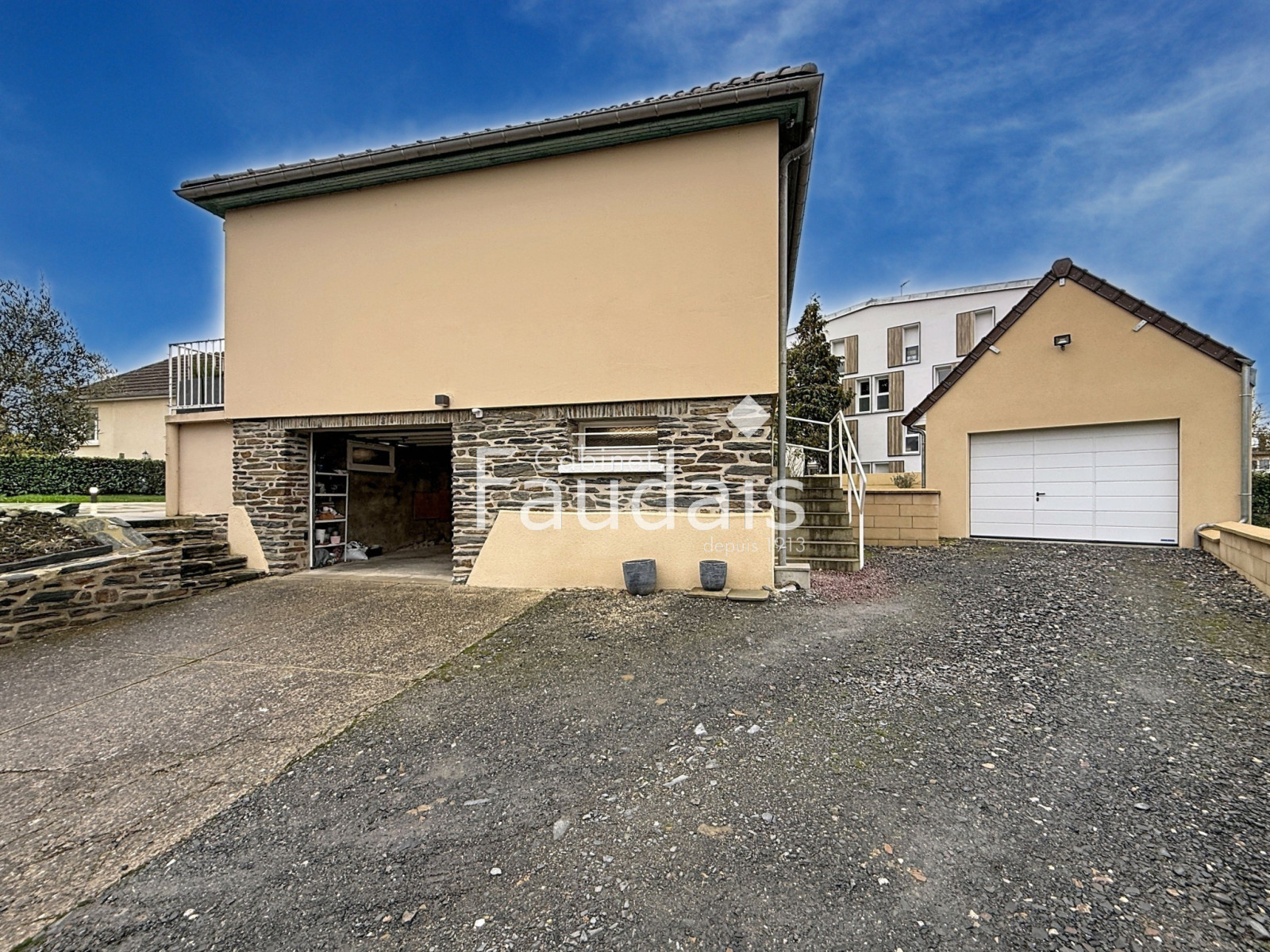 
                                                Vente
                                                 Maison - Agneaux - 3 chambres - proximité commerces et école