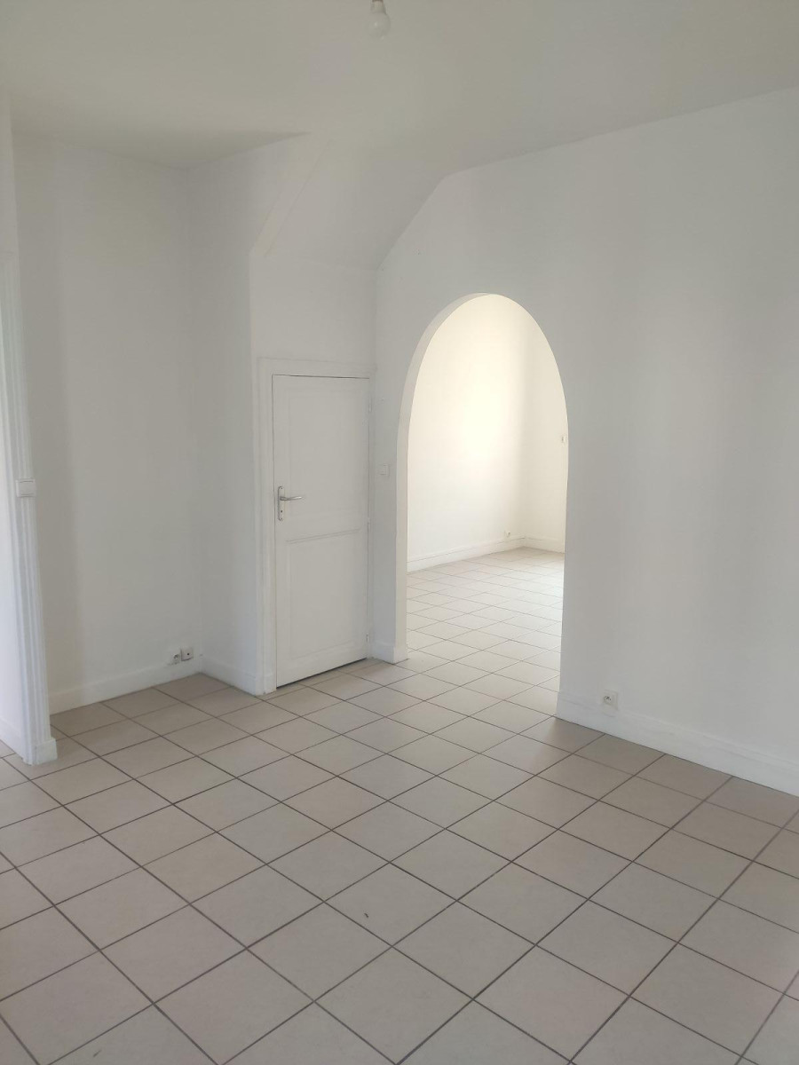 
                                                Location
                                                 Maison agréable a vivre