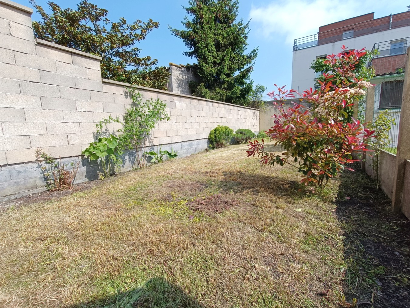 
                                                Vente
                                                 Maison amiénoise 2 chambres et jardin St Maurice