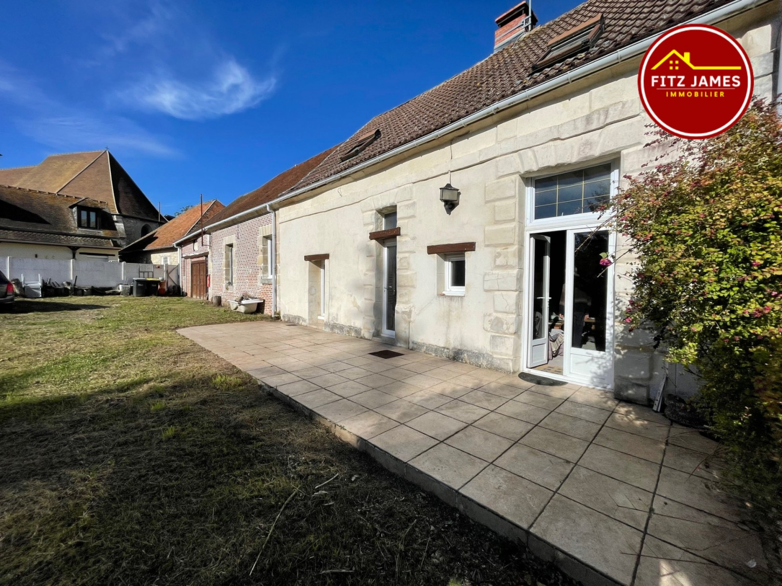 
                                                Vente
                                                 MAISON ANCIENNE 110M² + GRANGE 80M²