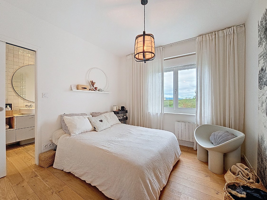
                                                Vente
                                                 Maison ancienne à la rénovation Contemporaine