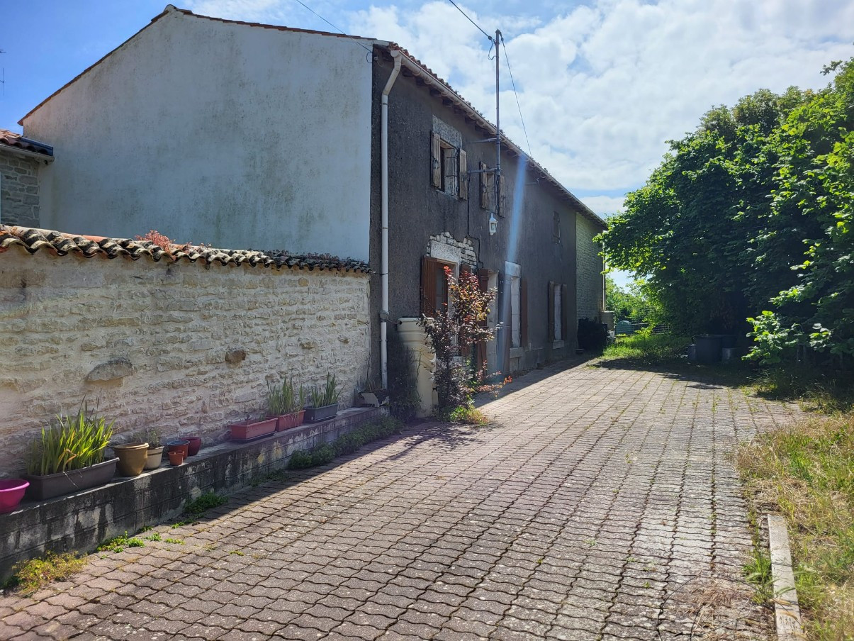 
                                                Vente
                                                 Maison ancien corps de ferme