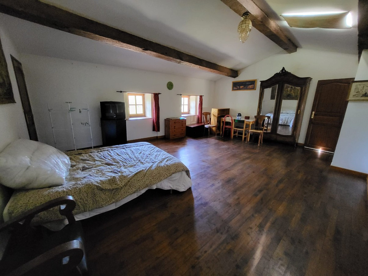 
                                                Vente
                                                 Maison ancien corps de ferme