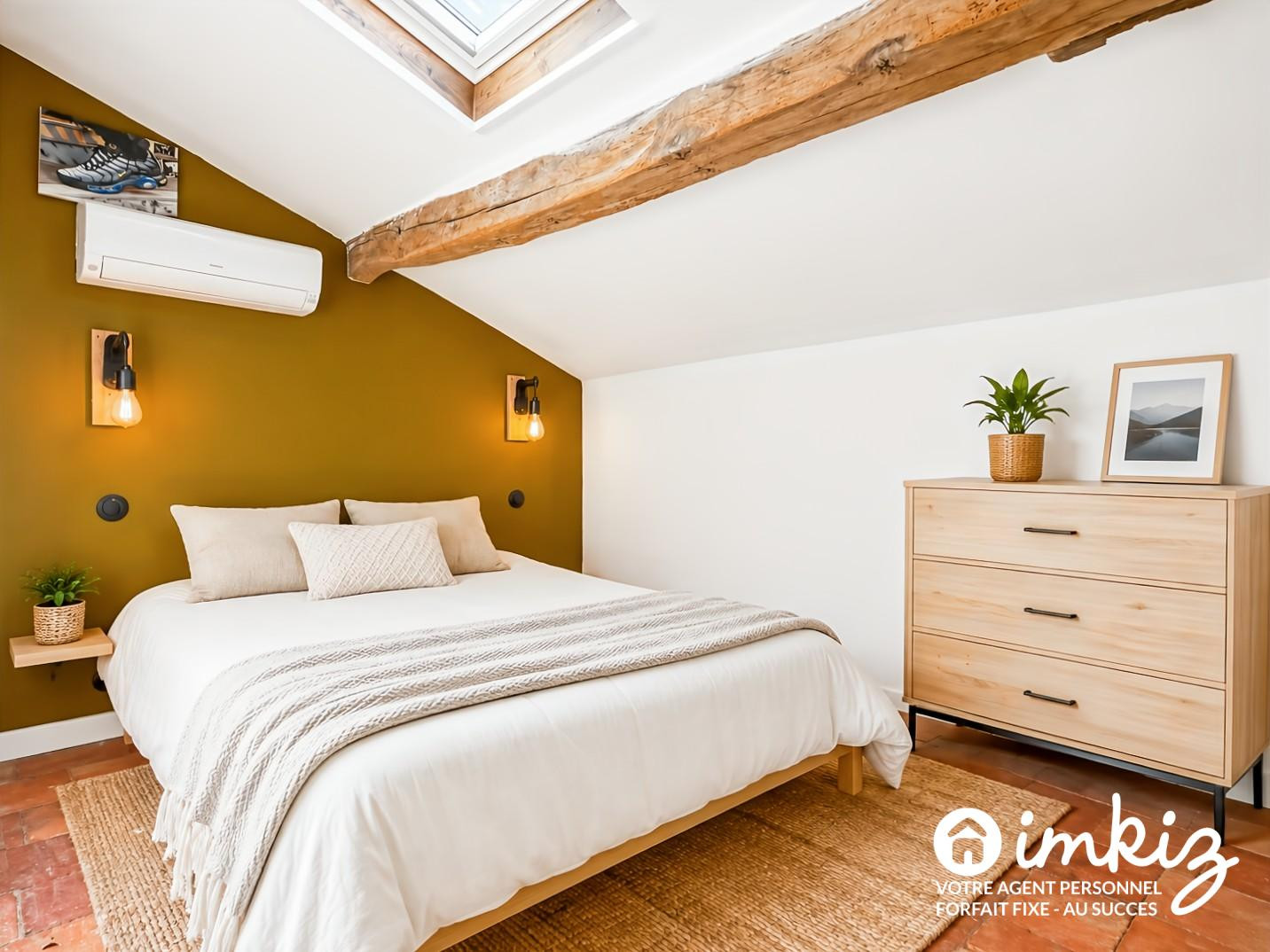 
                                                Vente
                                                 Maison ancienne eénovée 7 pièces au calme