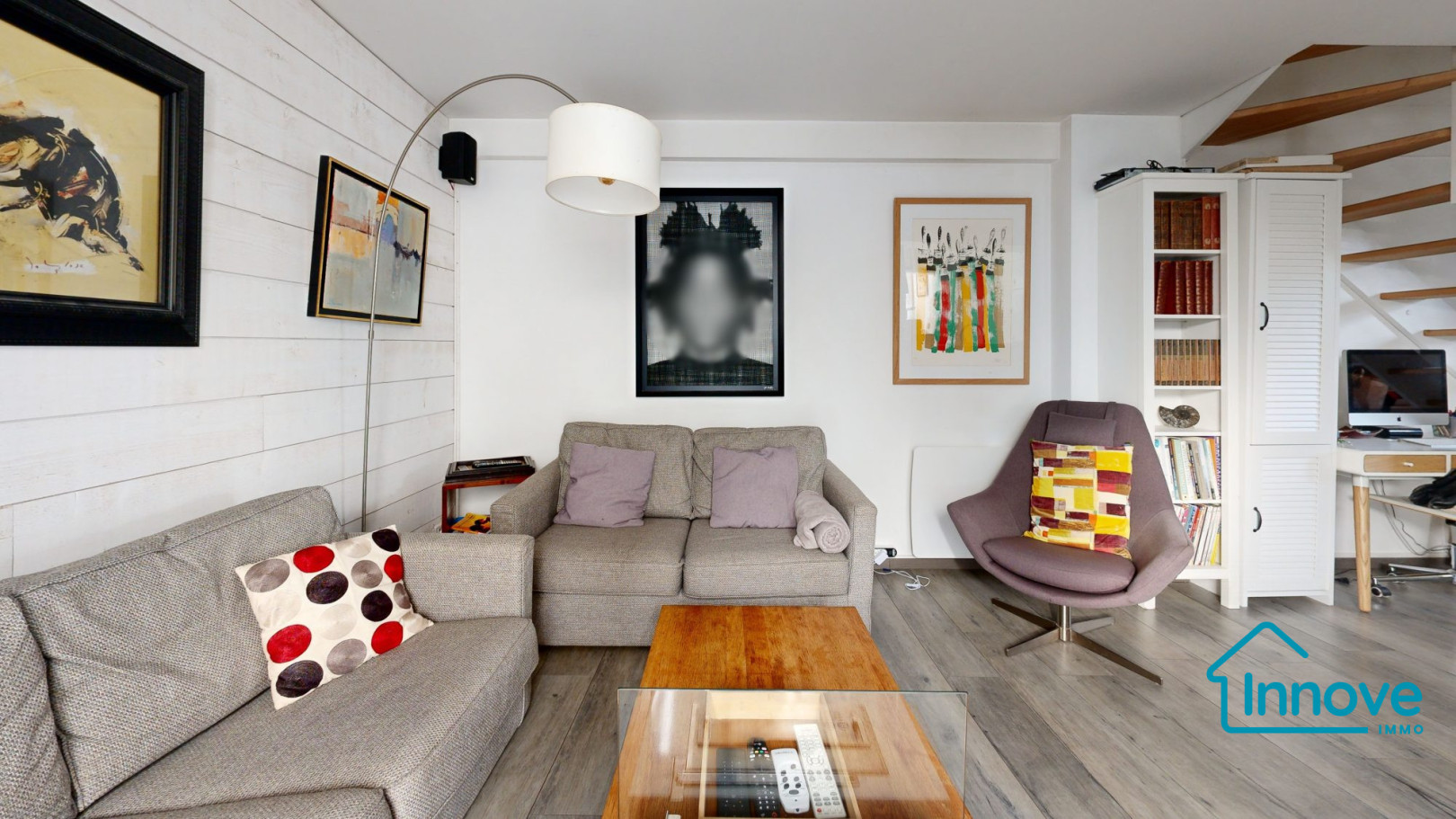 
                                                Vente
                                                 Maison atypique au charme de villégiature - Garches