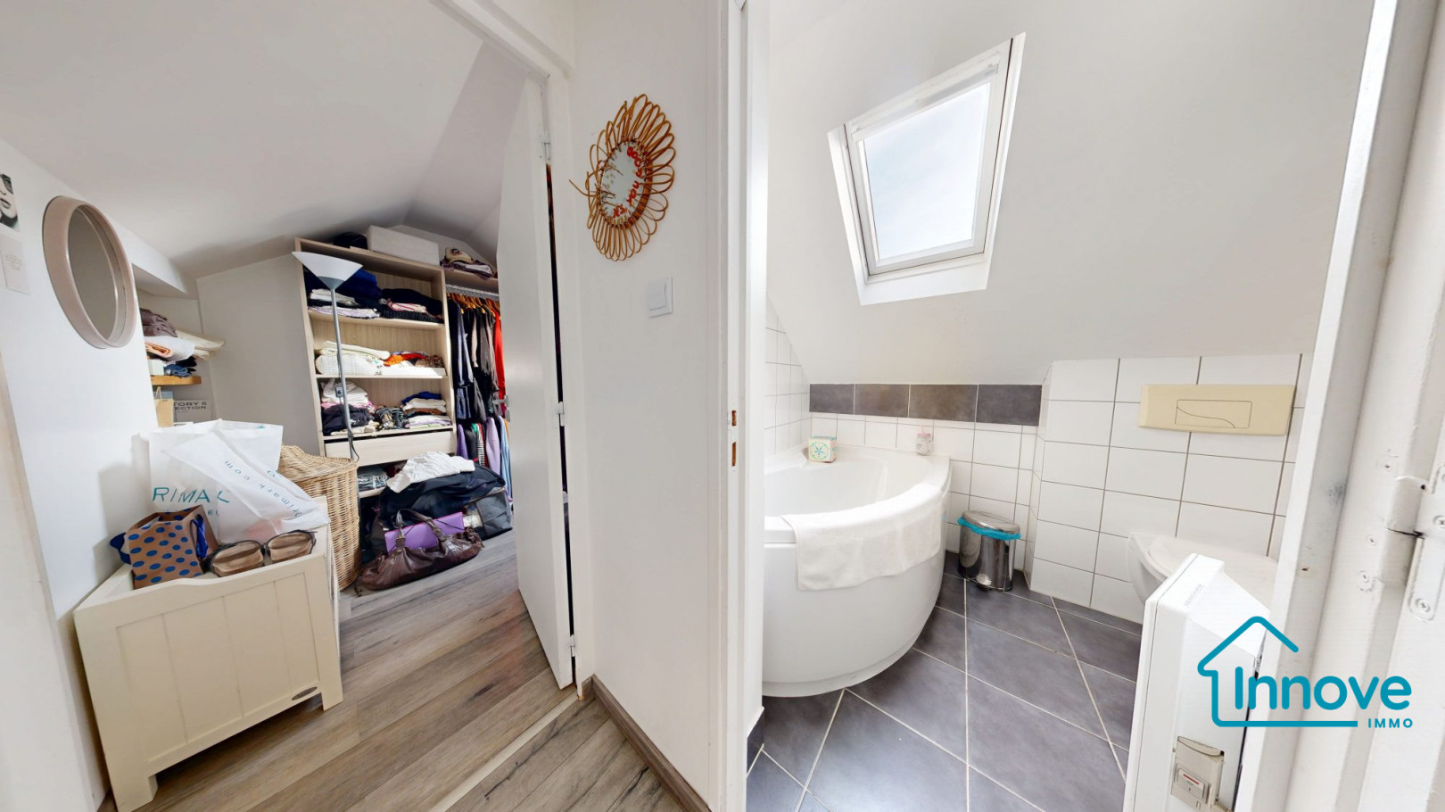 
                                                Vente
                                                 Maison atypique au charme de villégiature - Garches