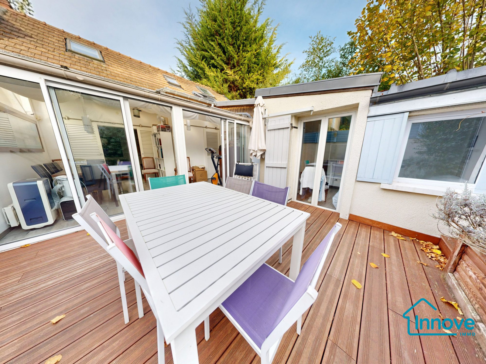 
                                                Vente
                                                 Maison atypique au charme de villégiature - Garches