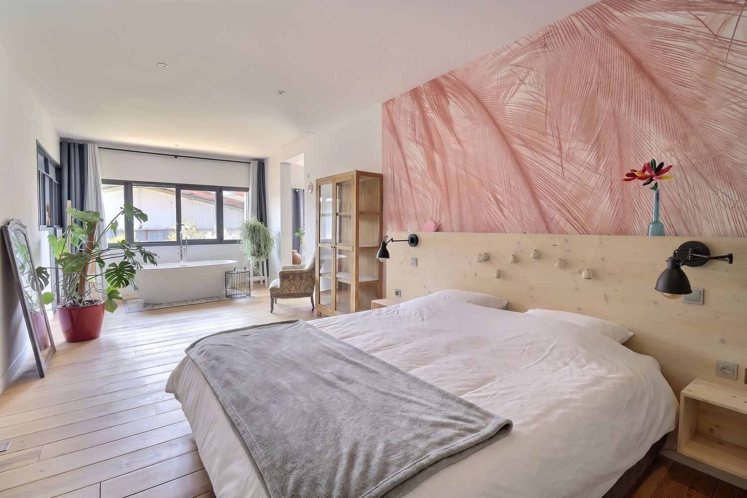 
                                                Vente
                                                 Maison atypique dans le centre de Langon