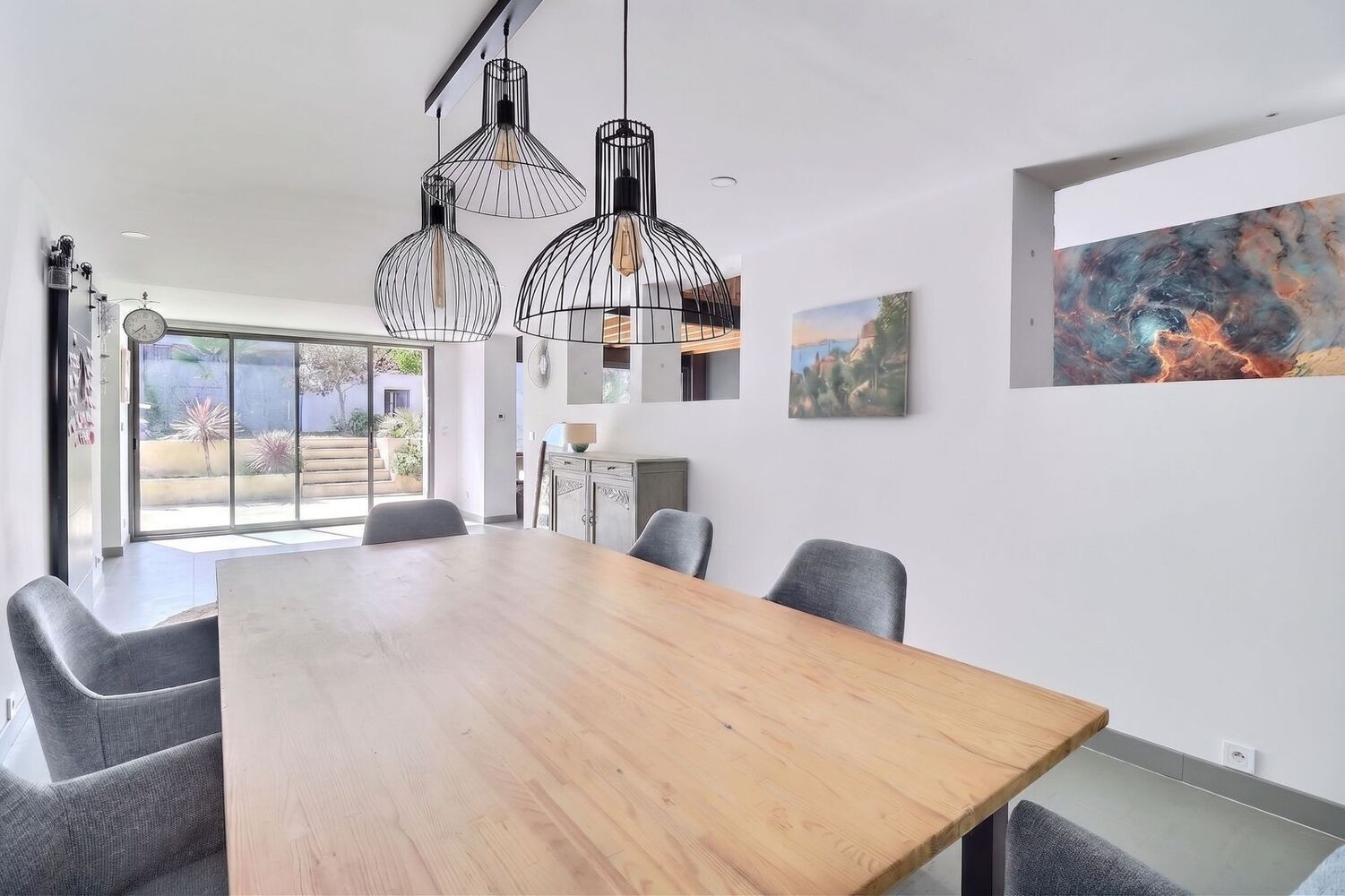 
                                                Vente
                                                 Maison atypique dans le centre de Langon