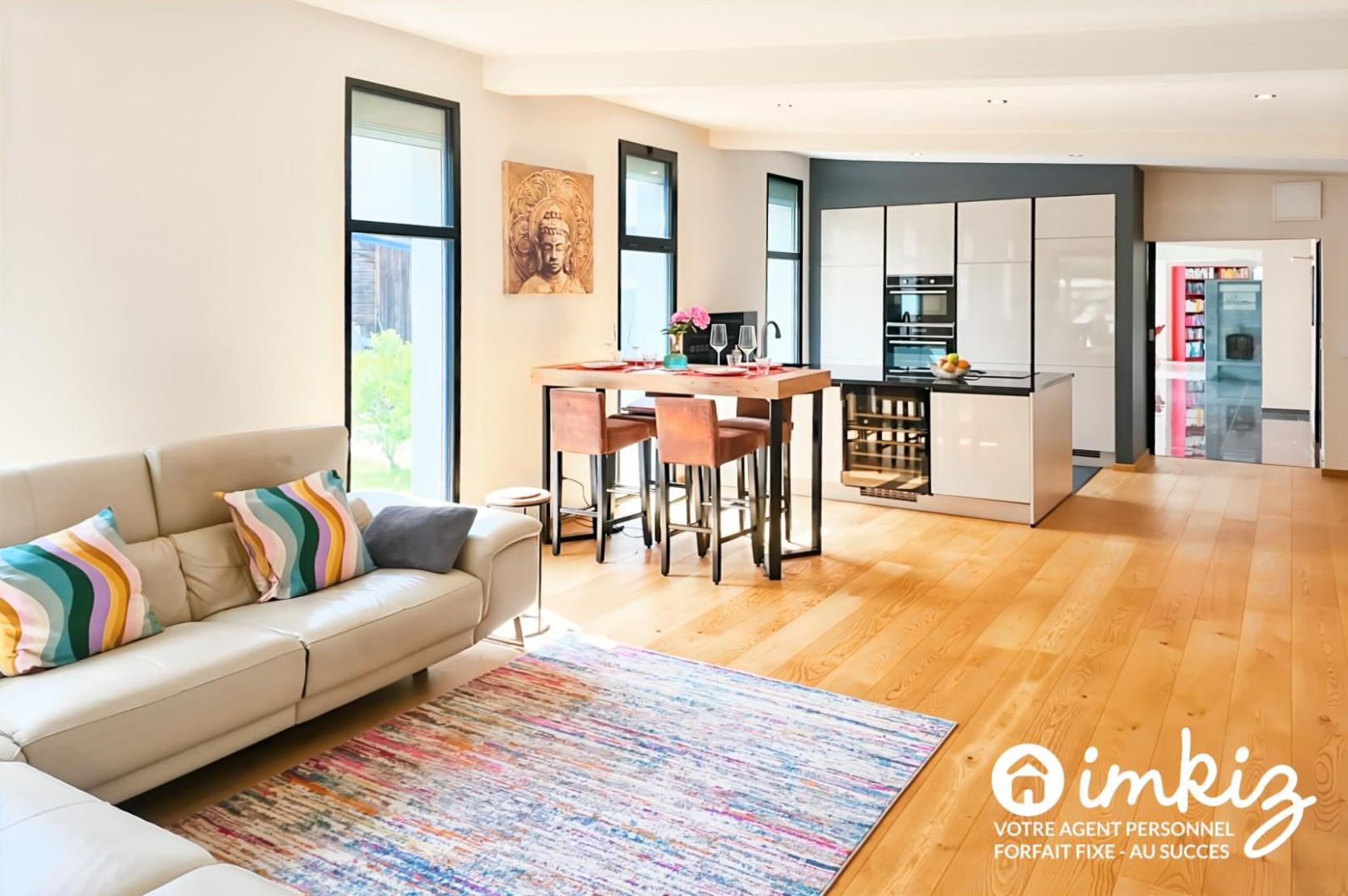 
                                                Vente
                                                 Maison atypique, luminosité + piscine