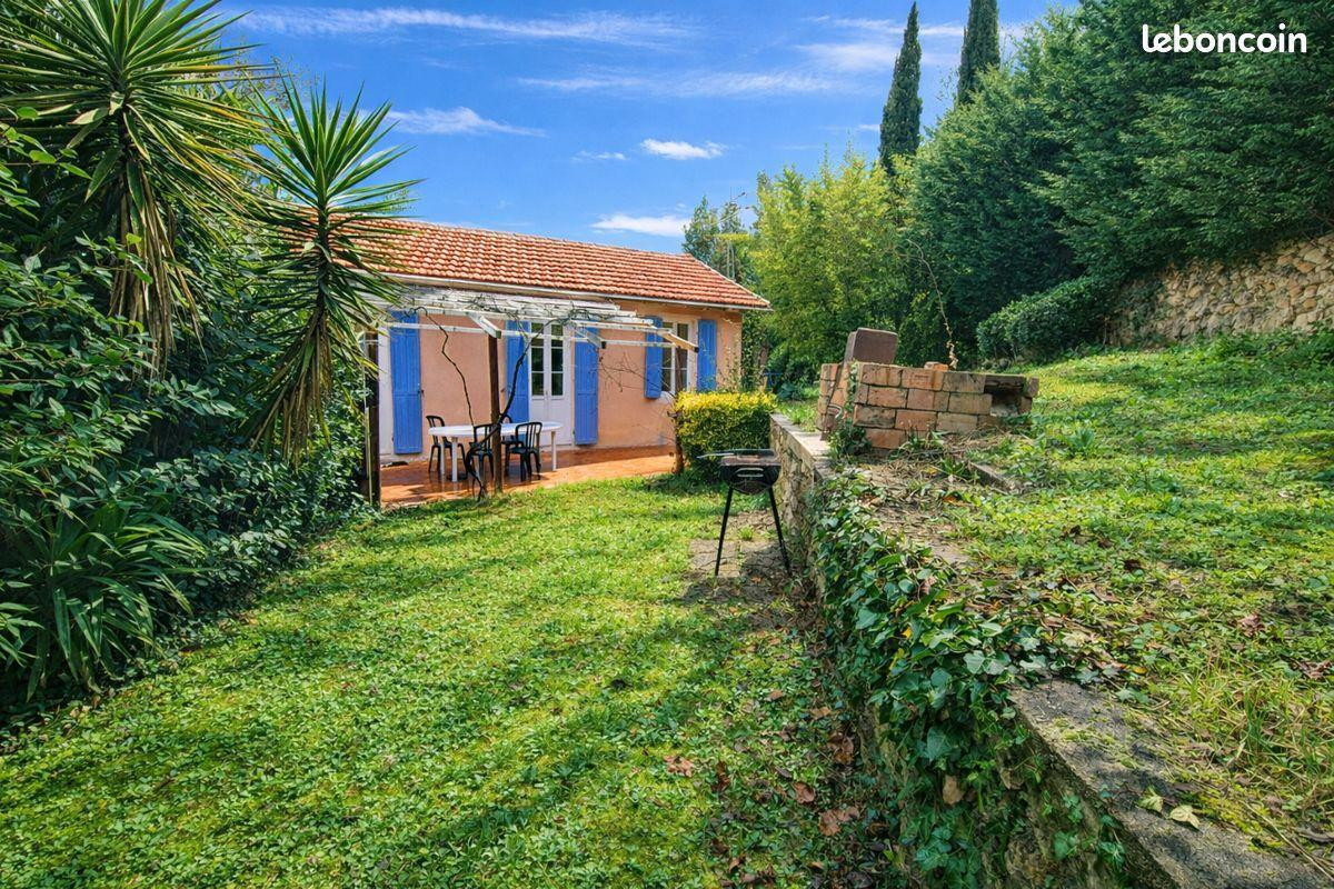
                                                Location
                                                 Maison au calme