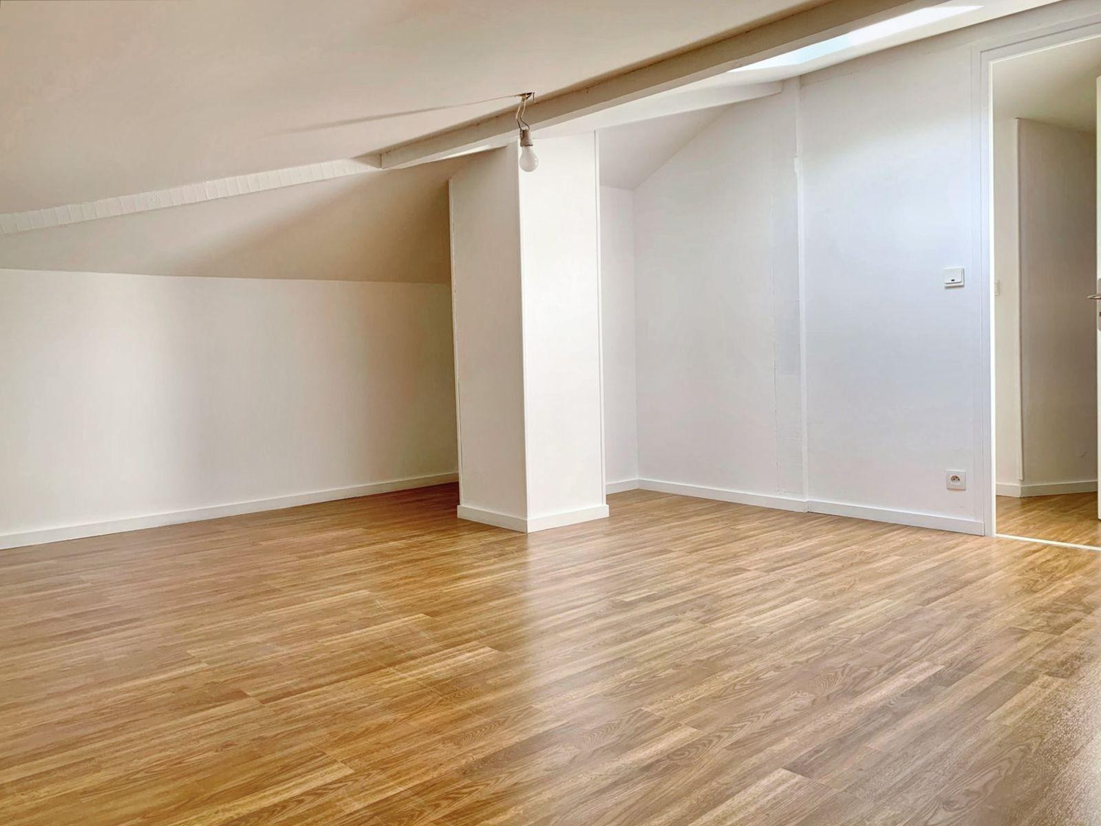 
                                                Location
                                                 Maison au calme d'un quartier pavillonaire