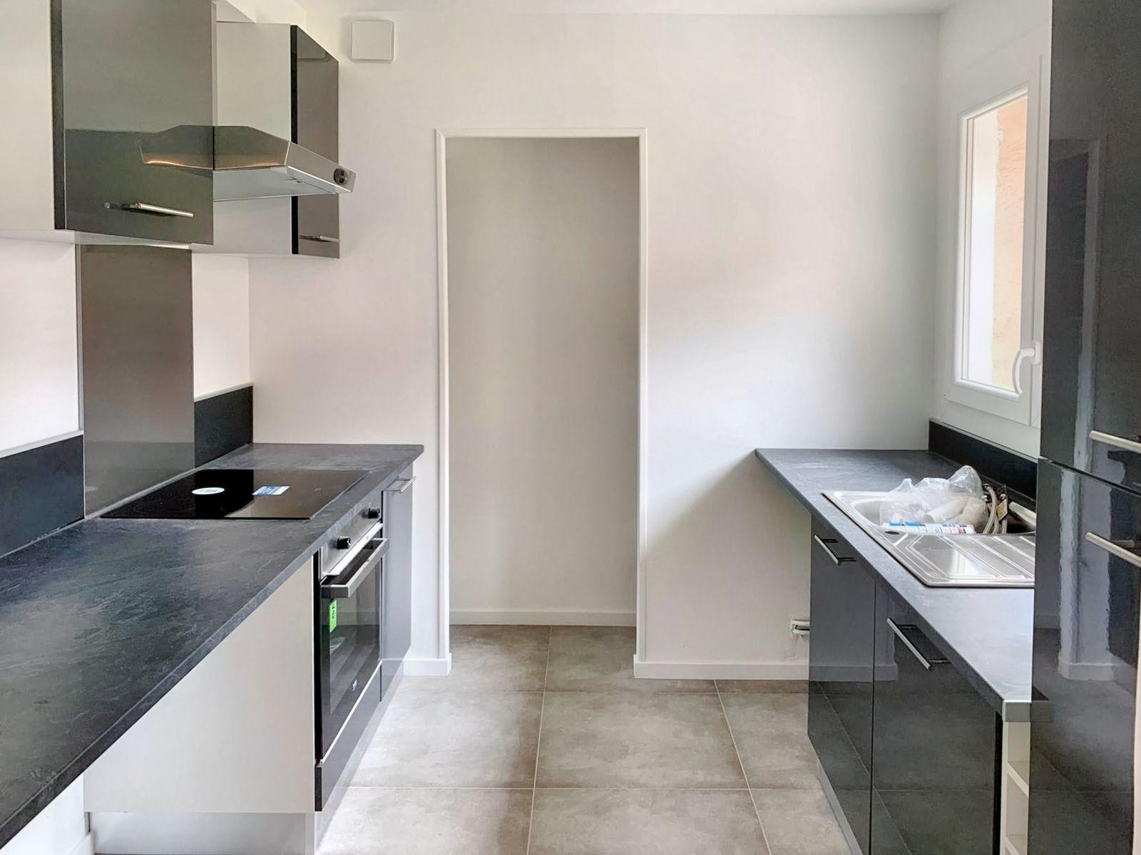 
                                                Location
                                                 Maison au calme d'un quartier pavillonaire