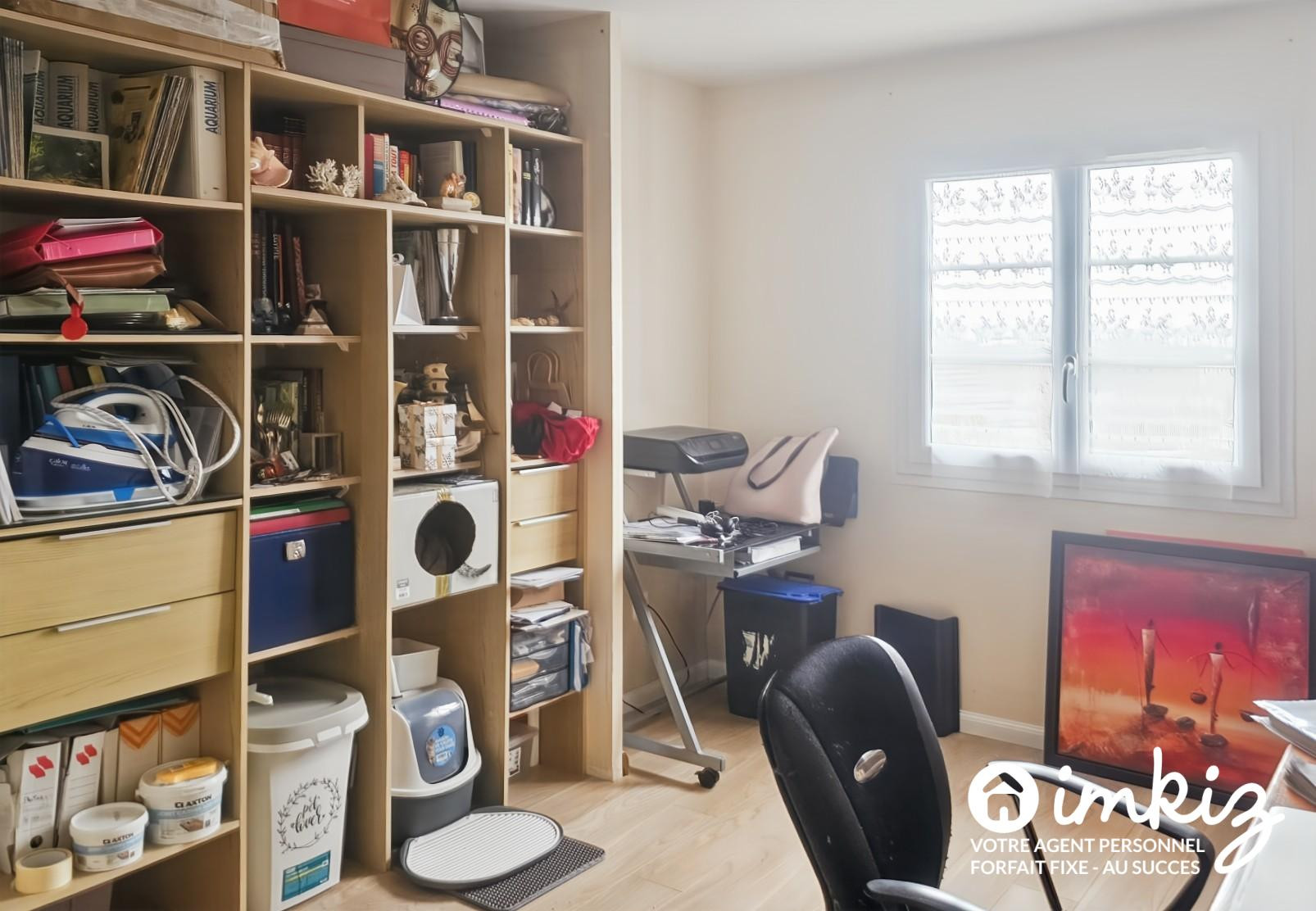 
                                                Vente
                                                 Maison au calme  proche commodités 4 pièces