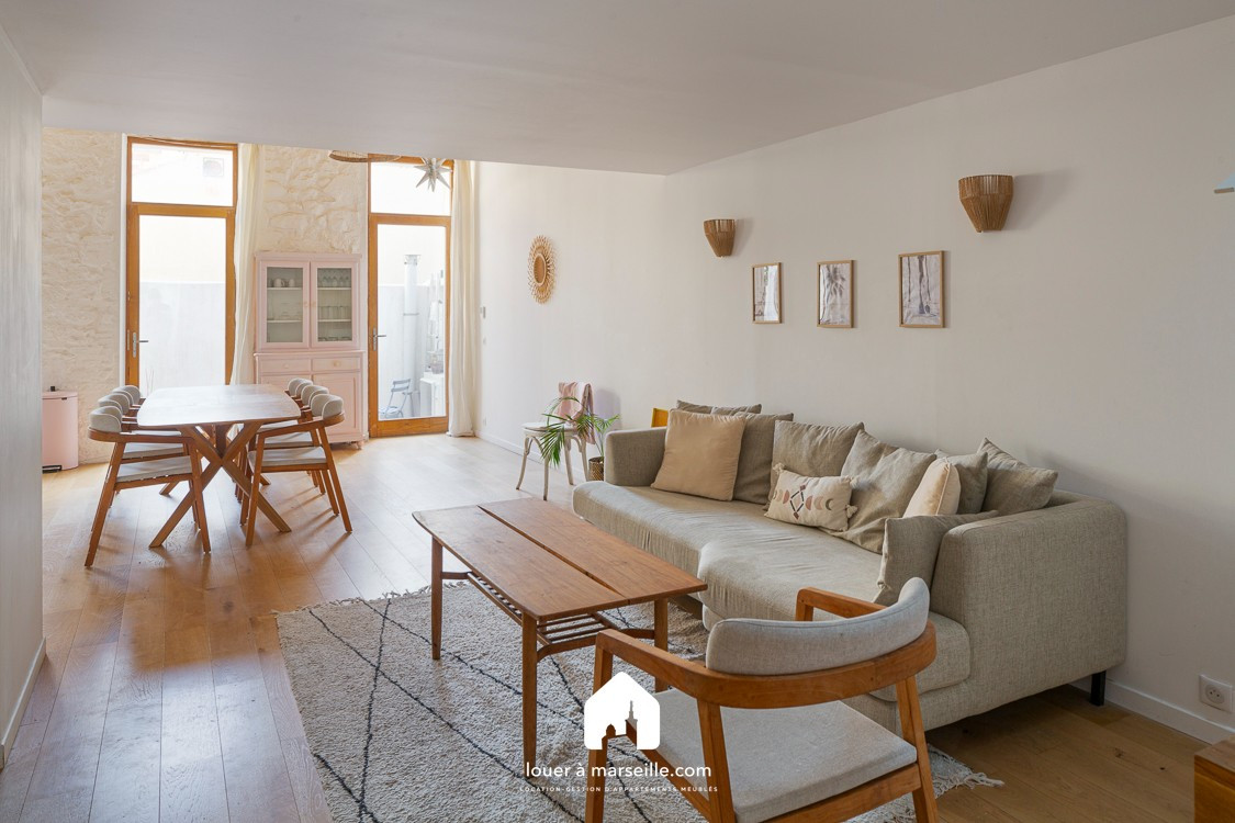 
                                                Location
                                                 MAISON AUREA