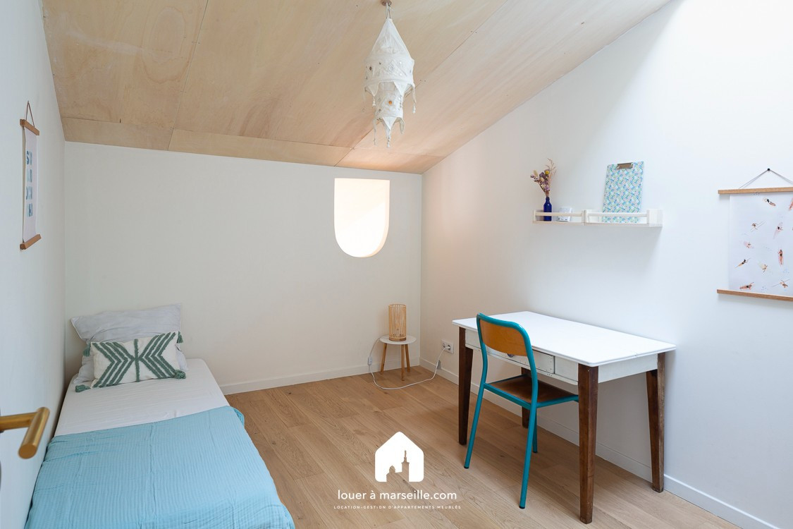 
                                                Location
                                                 MAISON AUREA