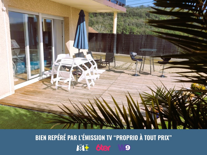 
                                                Vente
                                                 MAISON AVEC 2 APPARTS DANS UN PARC ARBORE