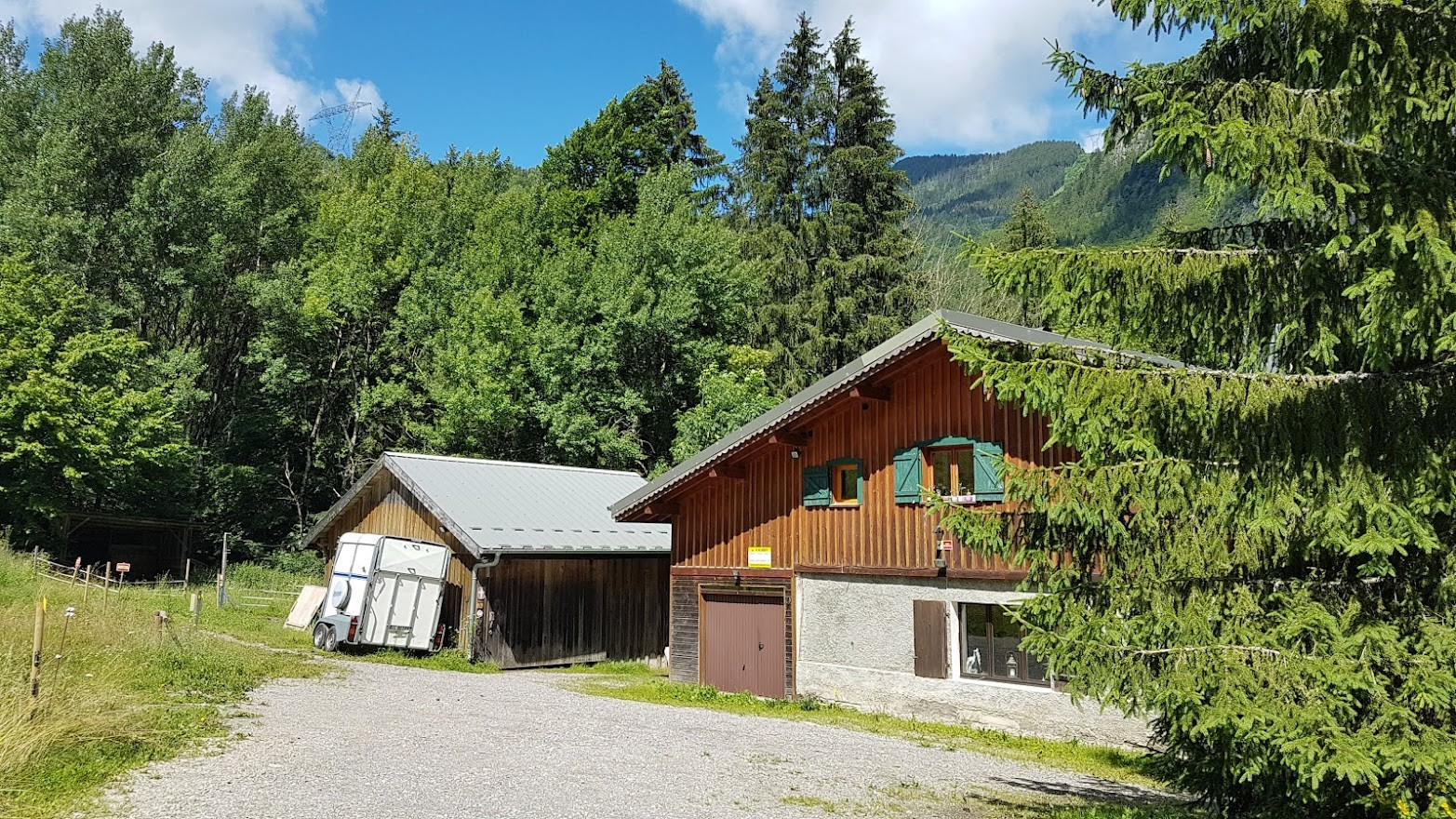 
                                                Vente
                                                 Maison avec grange et terrain attenants