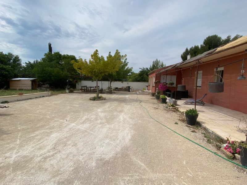 
                                                Vente
                                                 Maison avec jardin au calme