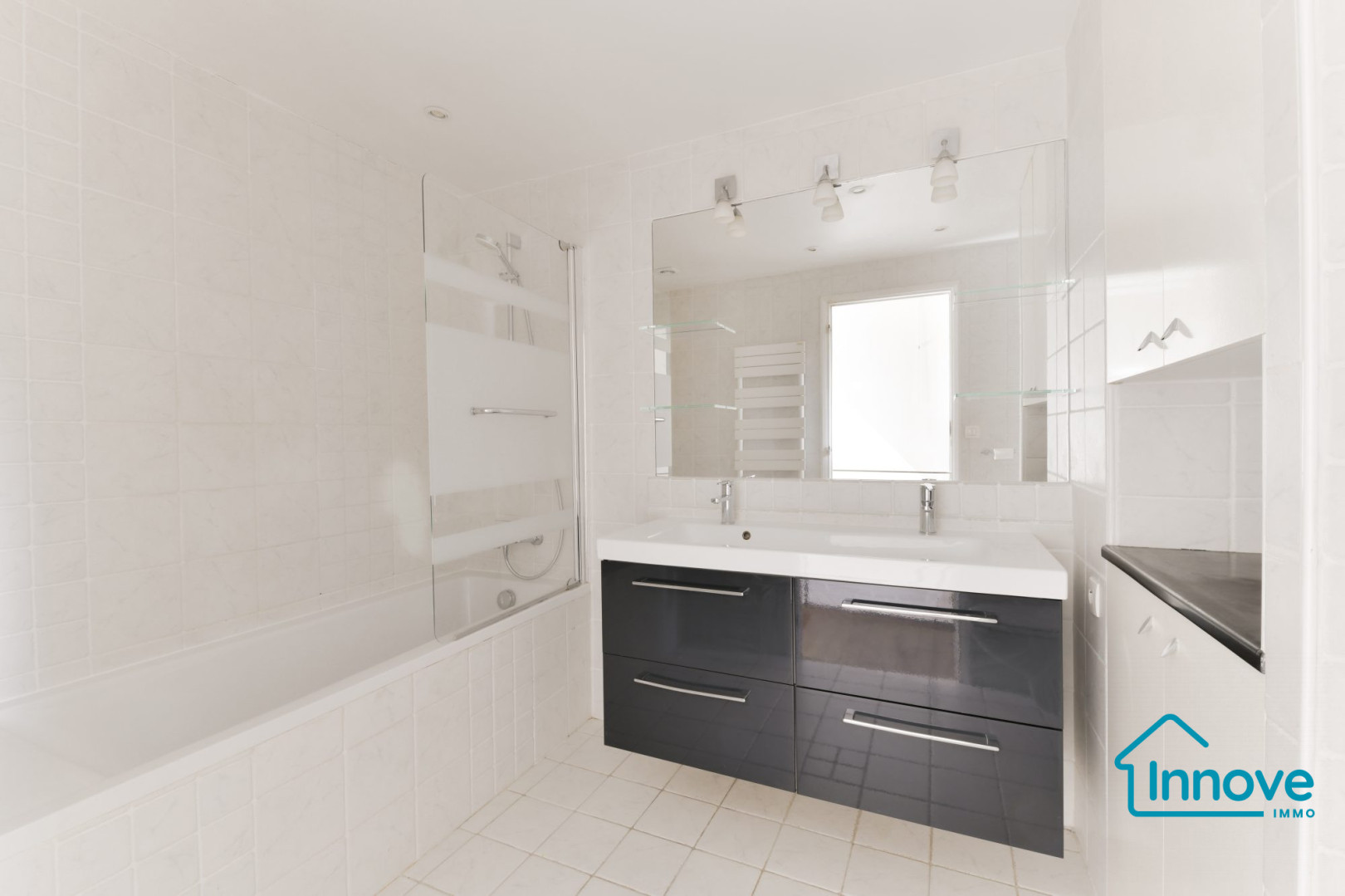 
                                                Vente
                                                 Maison avec jardin, au calme et proche centre ville