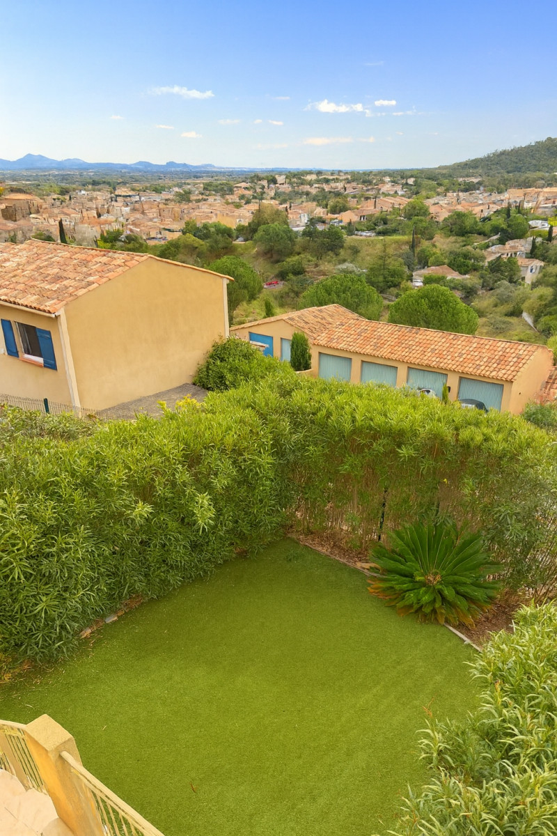 
                                                Vente
                                                 Maison avec jardin exposée Sud à Roquebrune-sur-Argens