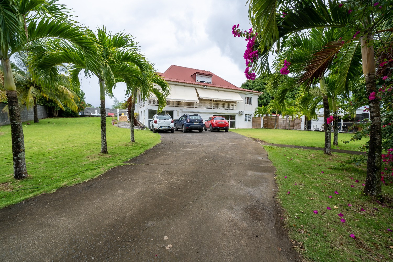 
                                                Vente
                                                 Maison avec piscine - 182 m² - Lamentin Guadeloupe