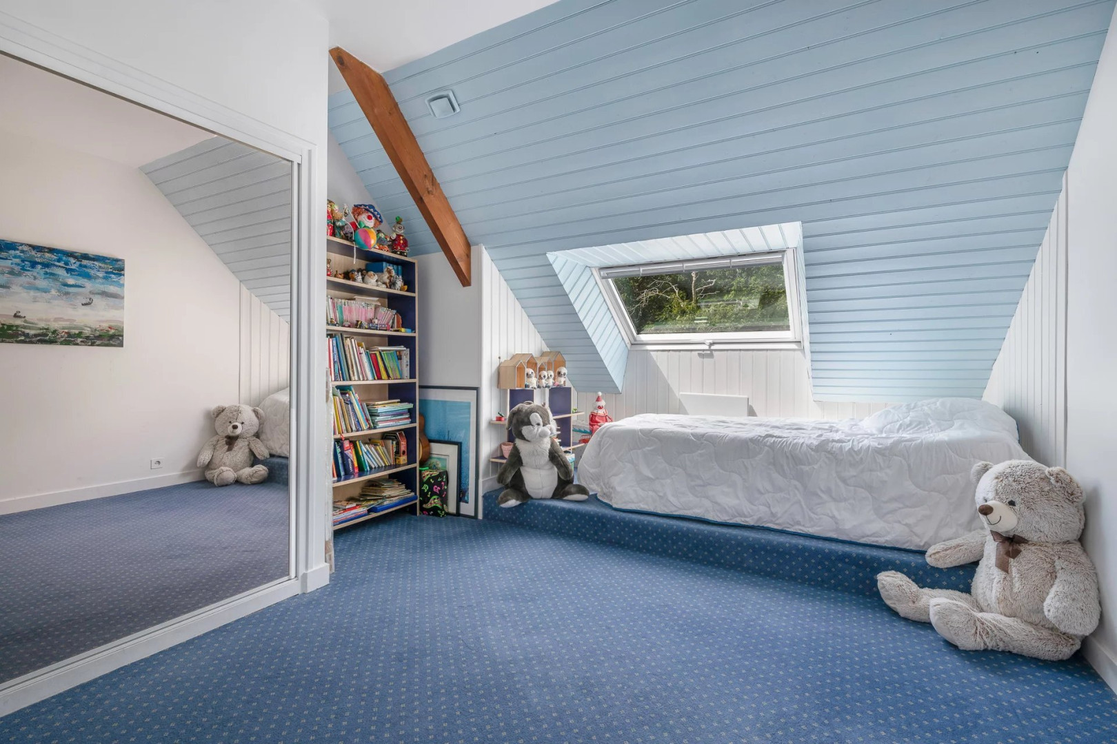 
                                                Vente
                                                 Maison avec piscine intérieure à Guérande - Proche de la Mer et des commodités