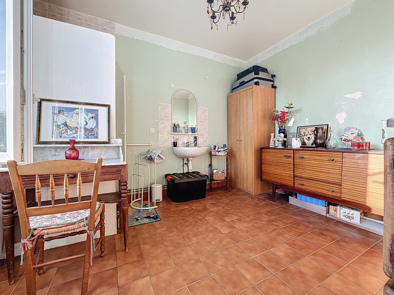 
                                                Vente
                                                 Maison avec potentiel d'agrandissement et grand terrain à 10
