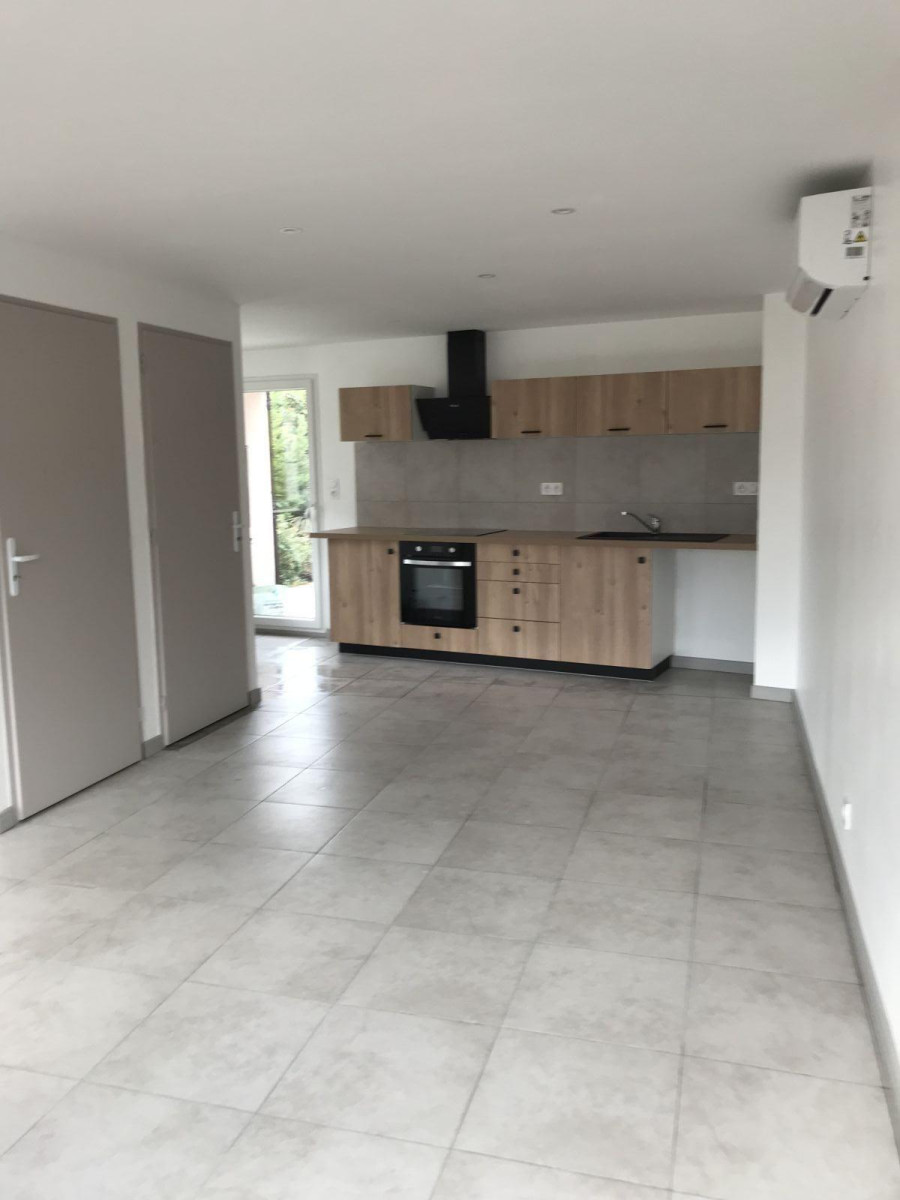 
                                                Location
                                                 Maison avec terrasse 25 m² et parking vue dégagée