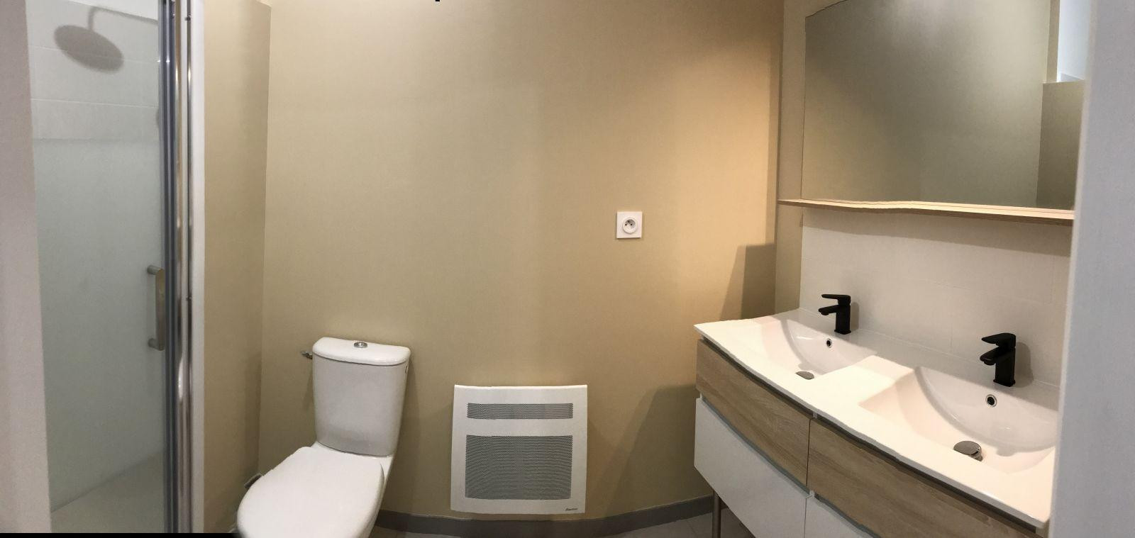 
                                                Location
                                                 Maison avec terrasse 25 m² et parking vue dégagée