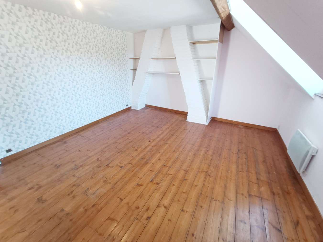 
                                                Vente
                                                 maison avec travaux Querrieu, 3 chambres et jardin