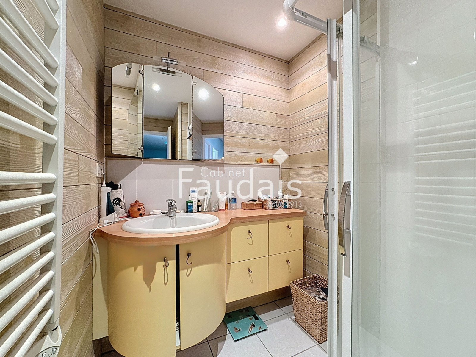 
                                                Vente
                                                 Maison avec véranda, 4 chambres, SAINT-LO proche des commodi