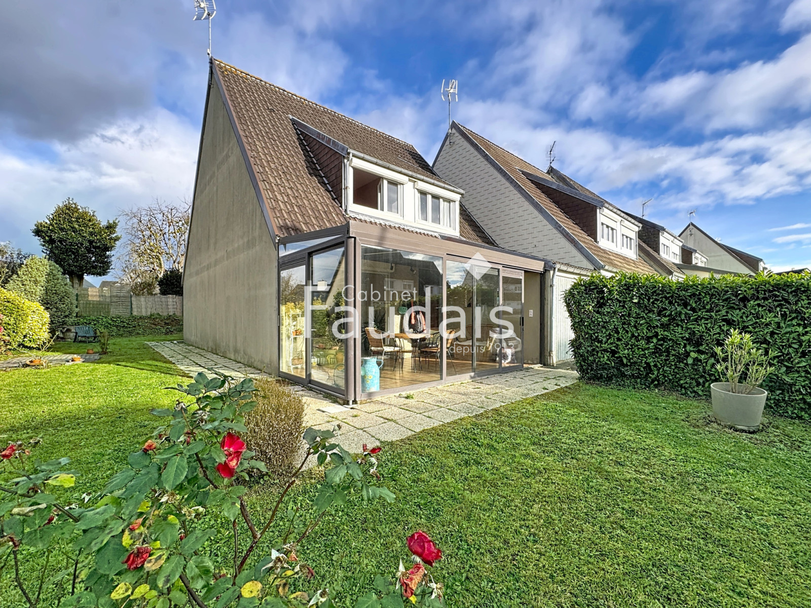 
                                                Vente
                                                 Maison avec véranda, 4 chambres, SAINT-LO proche des commodi