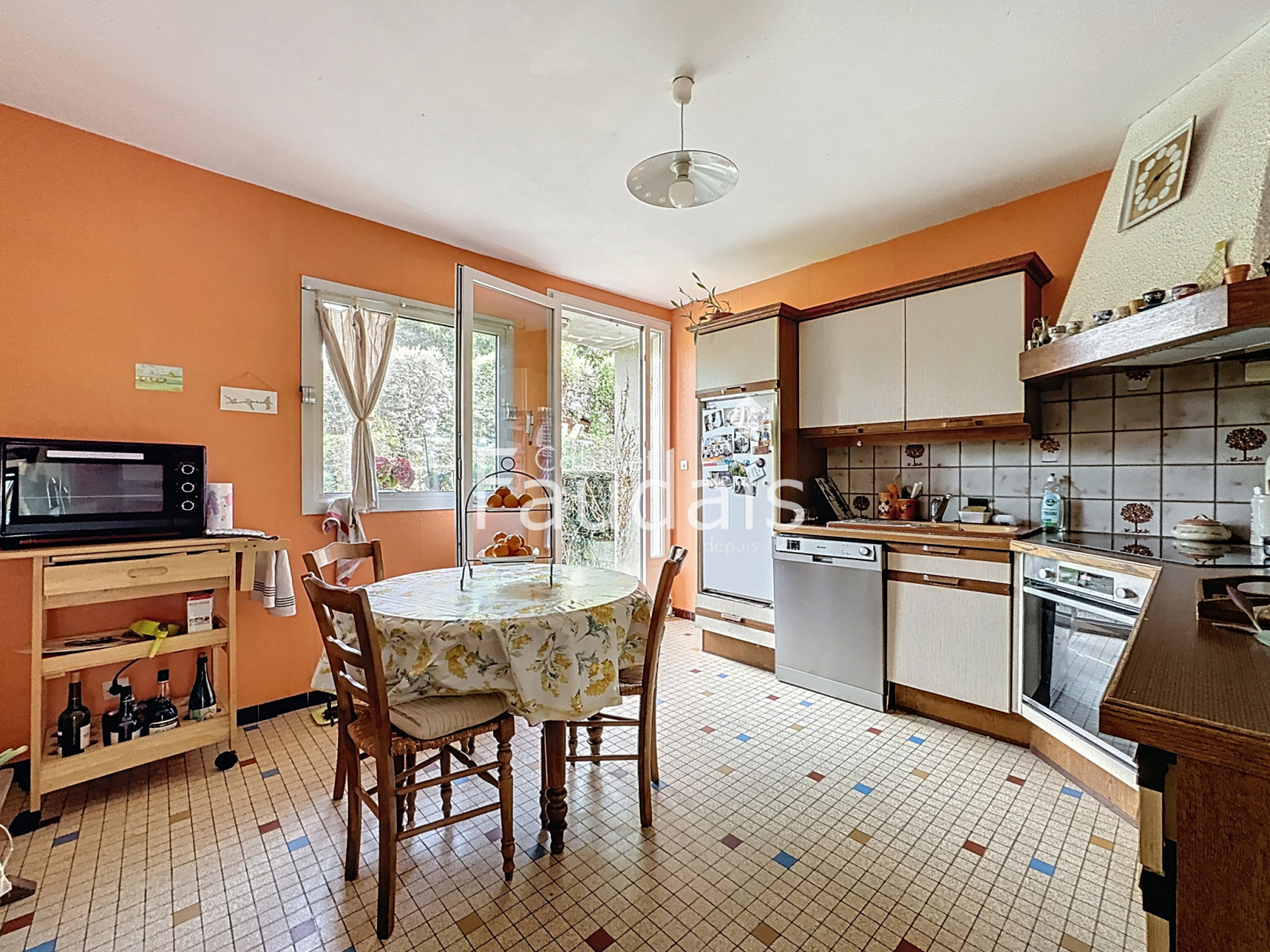 
                                                Vente
                                                 Maison avec véranda, 4 chambres, SAINT-LO proche des commodi