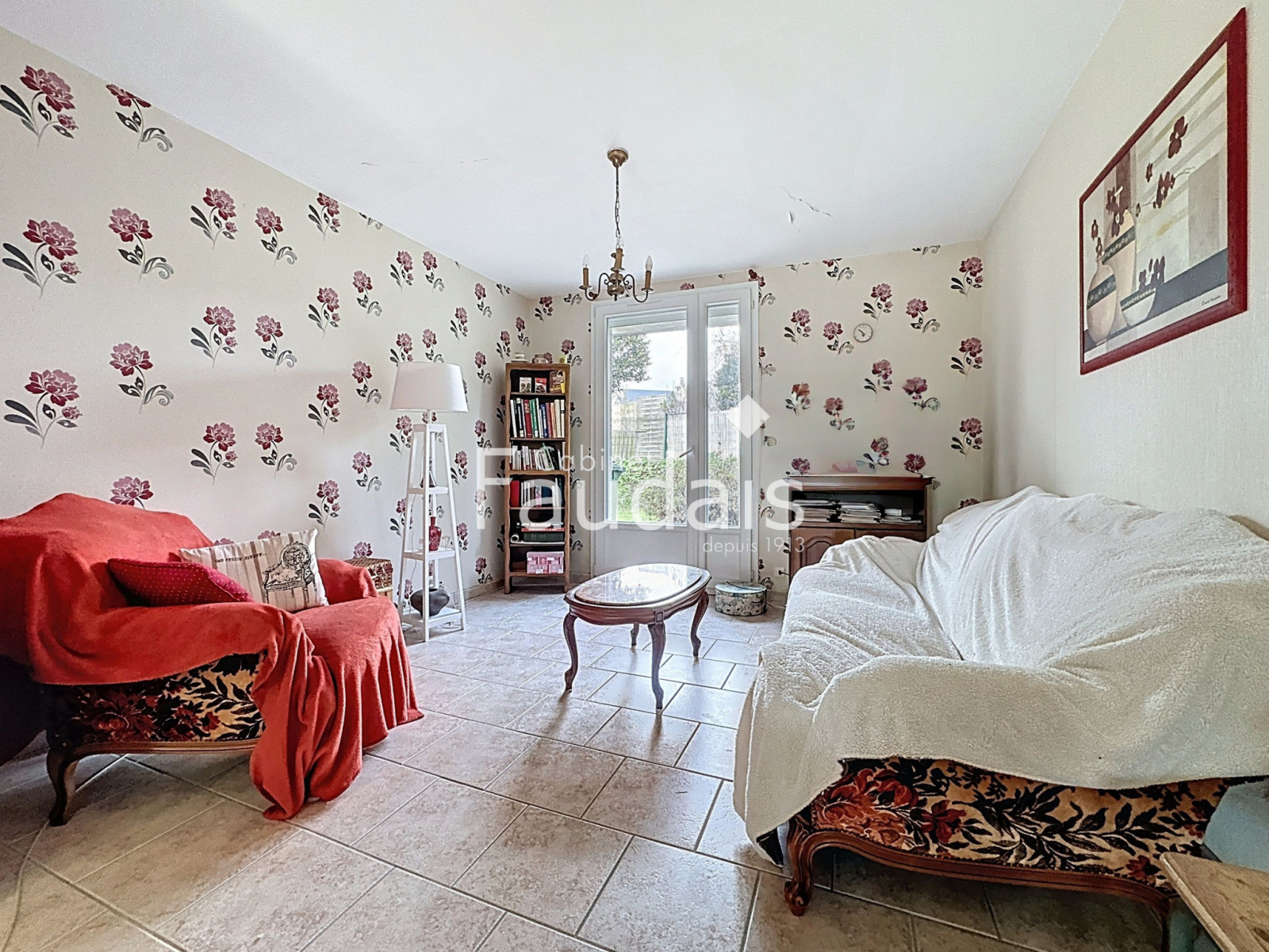 
                                                Vente
                                                 Maison avec véranda, 4 chambres, SAINT-LO proche des commodi