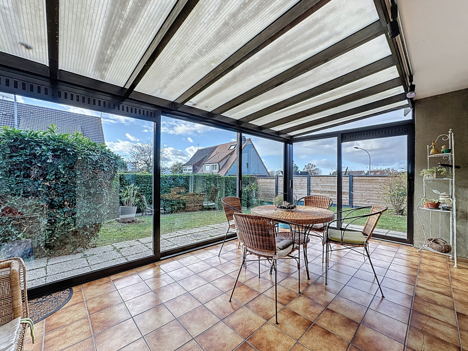 
                                                Vente
                                                 Maison avec véranda, 4 chambres, SAINT-LO proche des commodi