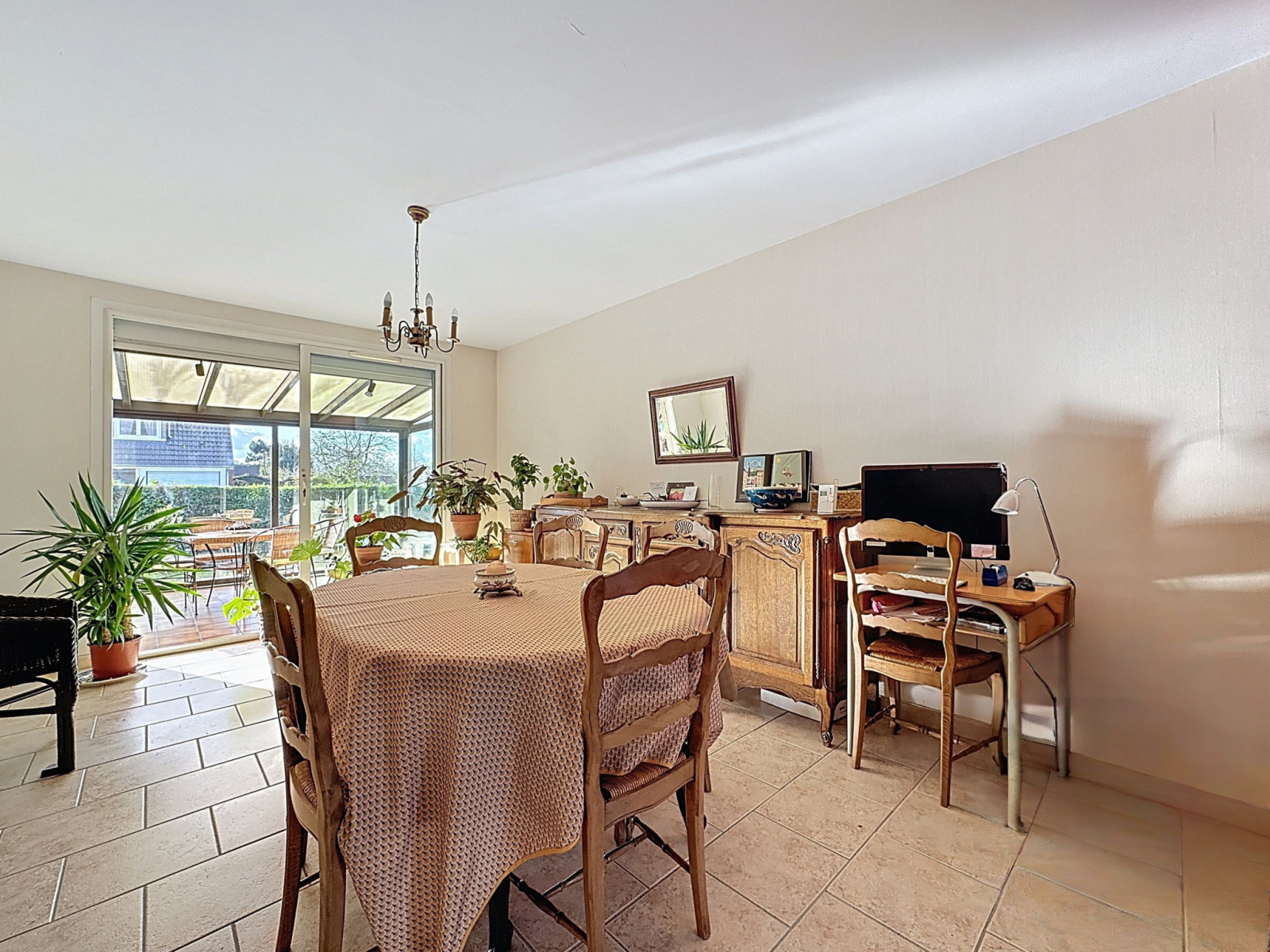 
                                                Vente
                                                 Maison avec véranda, 4 chambres, SAINT-LO proche des commodi