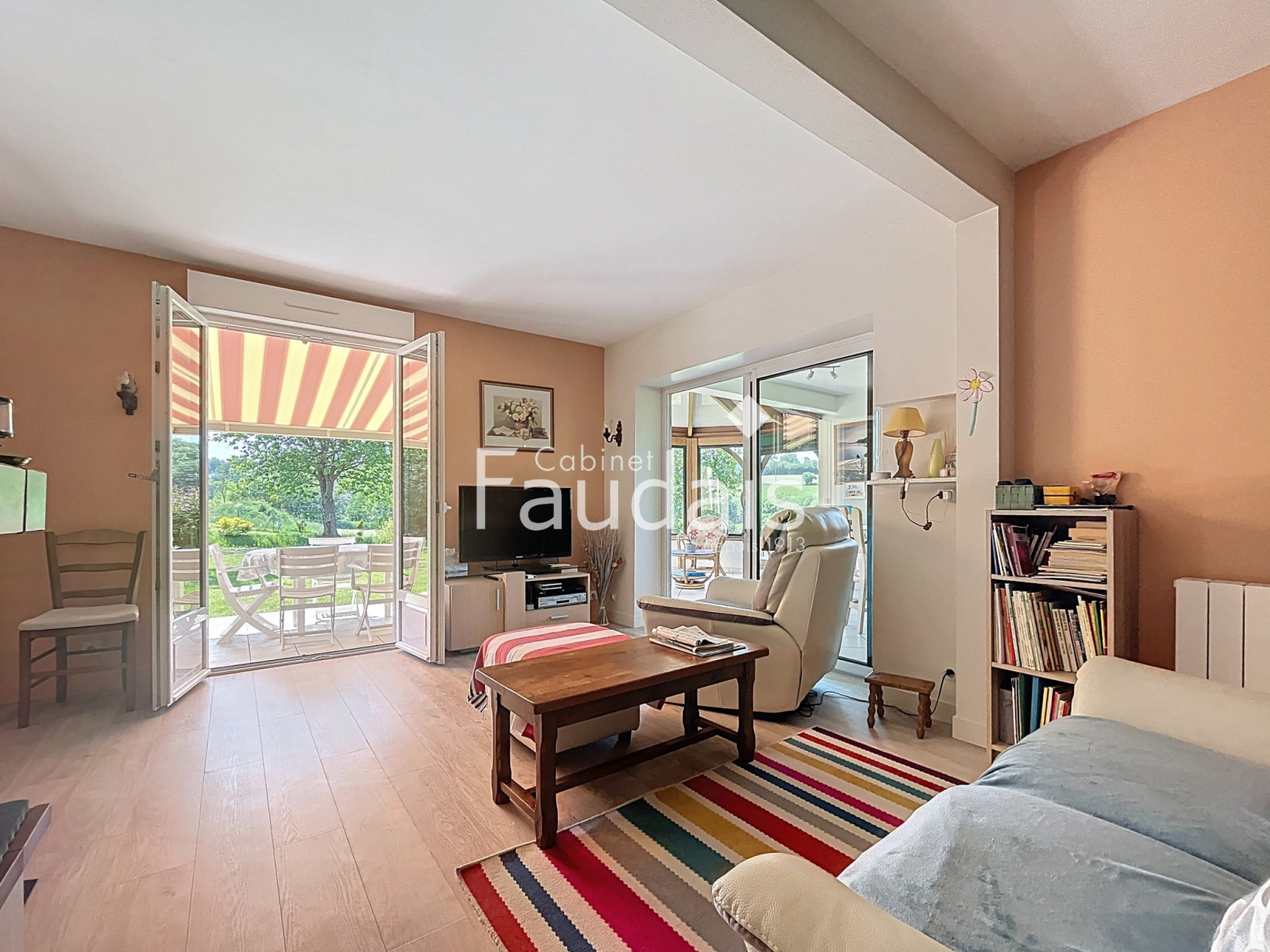 
                                                Vente
                                                 MAISON AVEC VIE DE PLAIN PIED - 10MN DE SAINT-LO